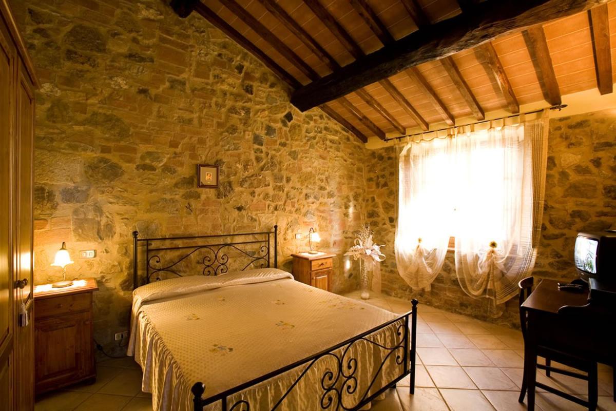 Double Room with Extra Bed photo 1