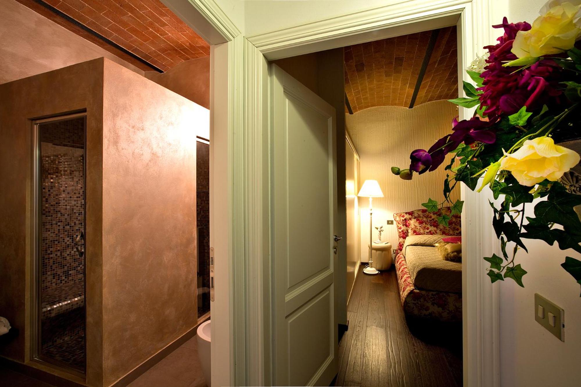 King Room with Spa Bath photo 1