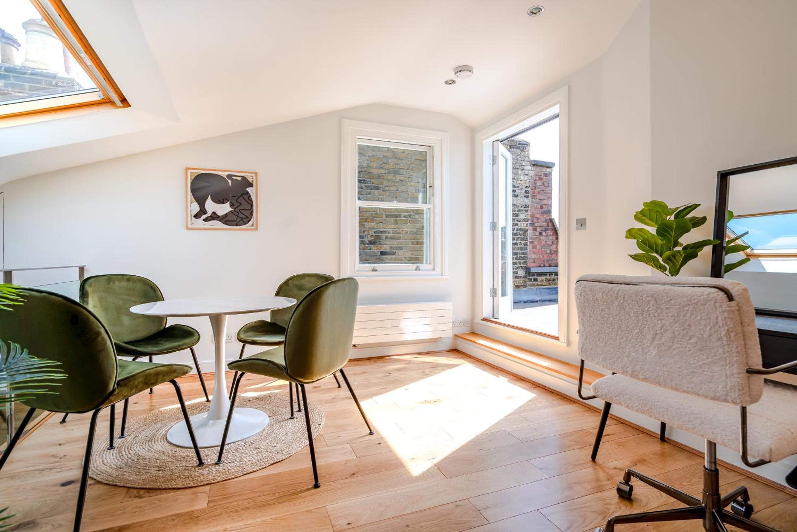 Penthouse Apartment photo 2