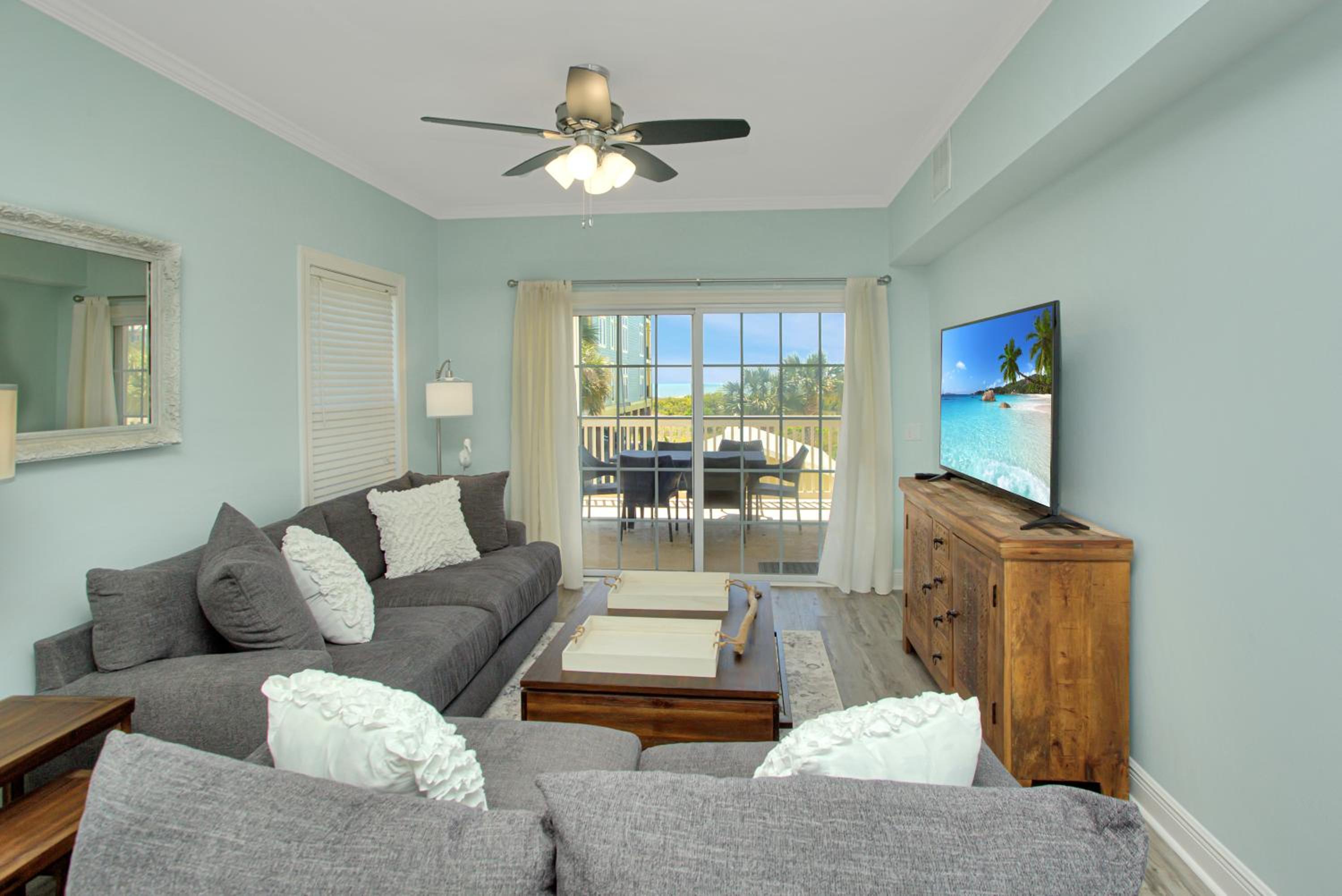 Three-Bedroom Apartment - Oceanfront photo 1