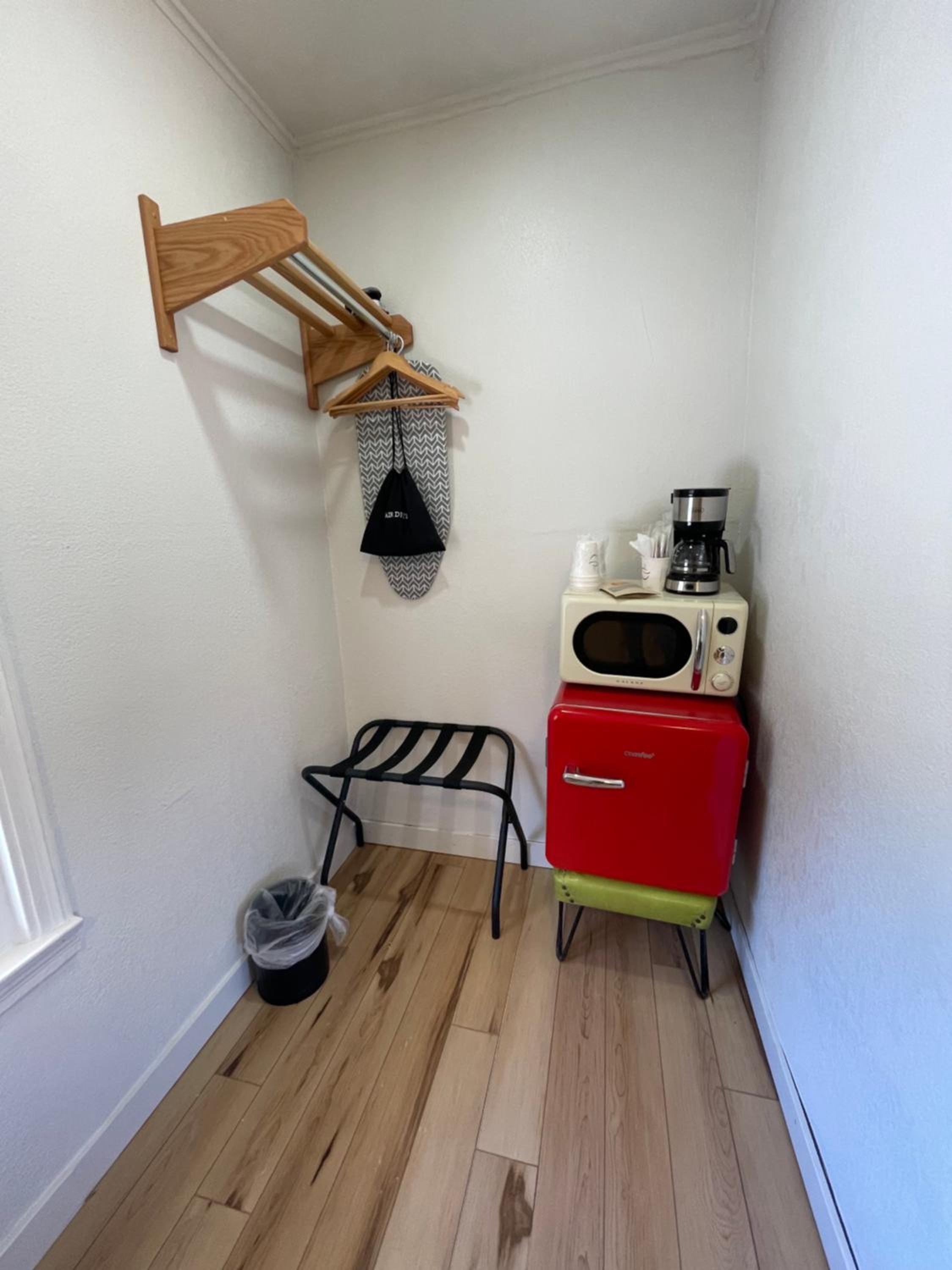 Budget Double Room - Photo 5