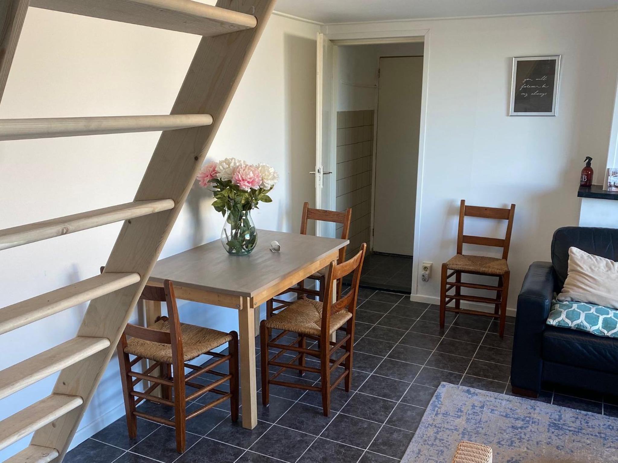 Two-Bedroom House - Photo 10