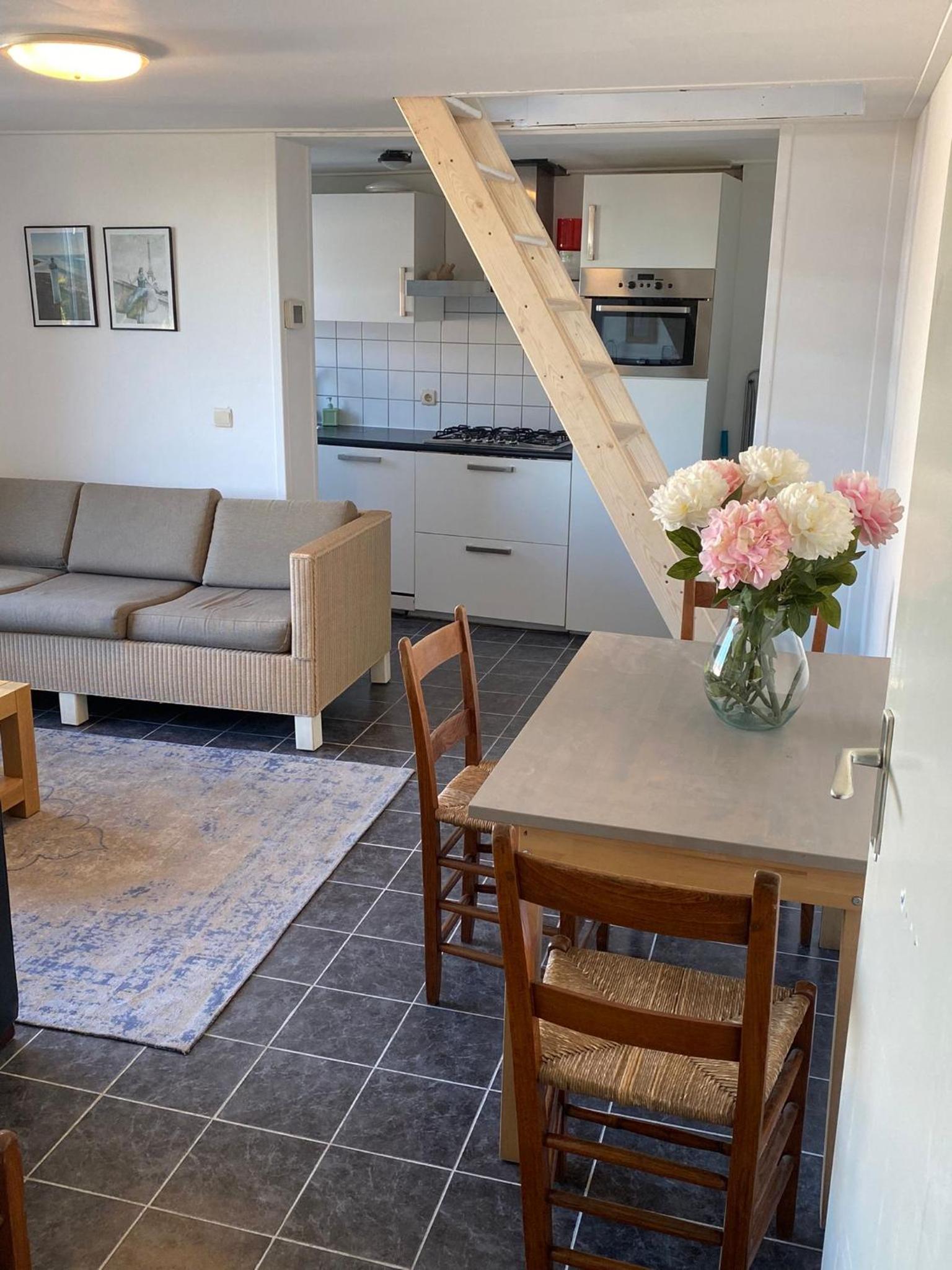 Two-Bedroom House - Photo 11