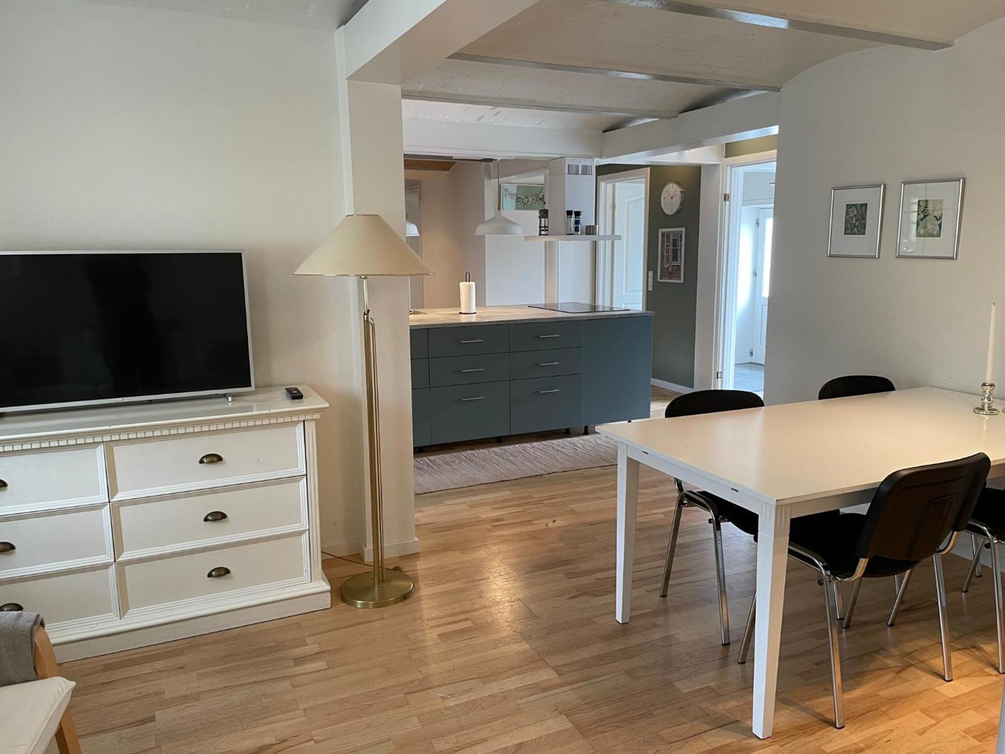 Apartment photo 2