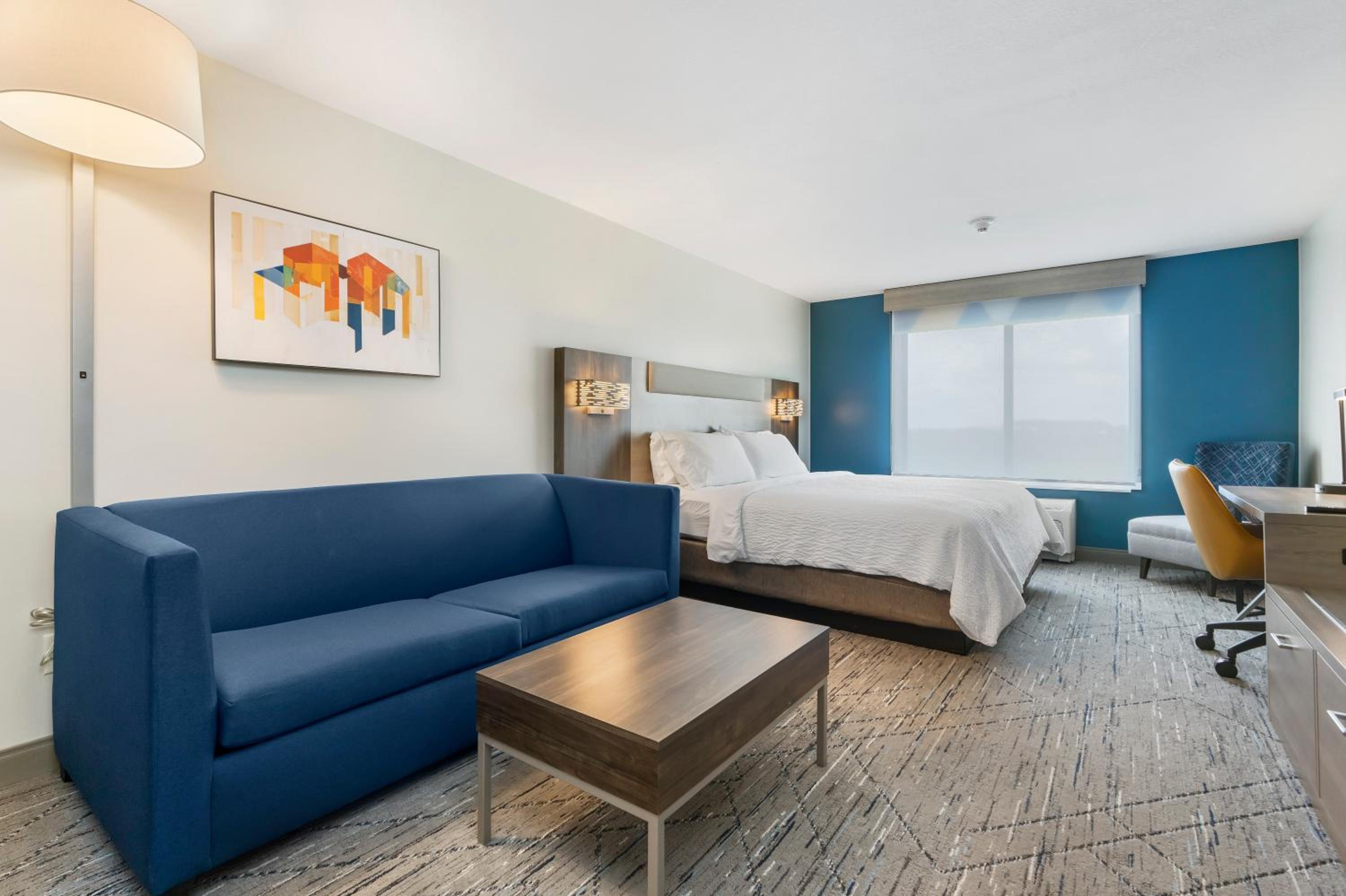 King Suite with Sofa Bed - Photo 12