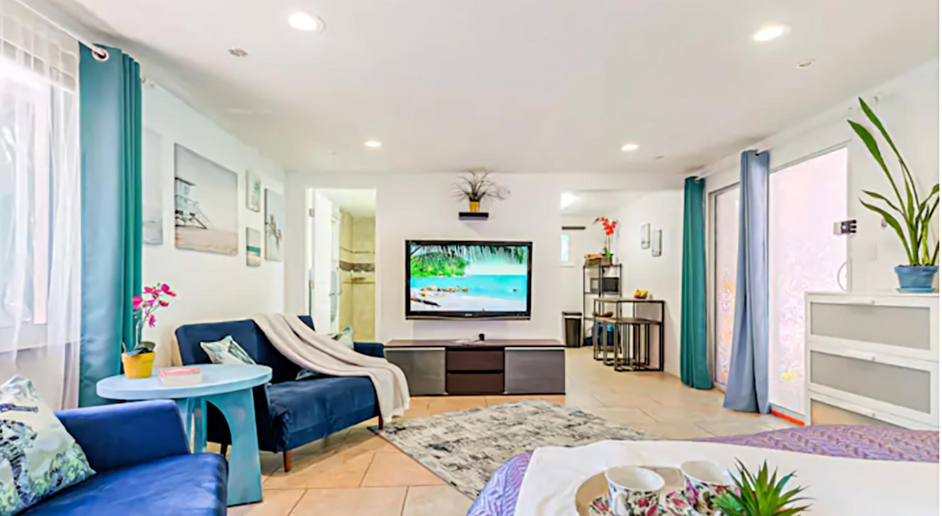 Studio Apartment