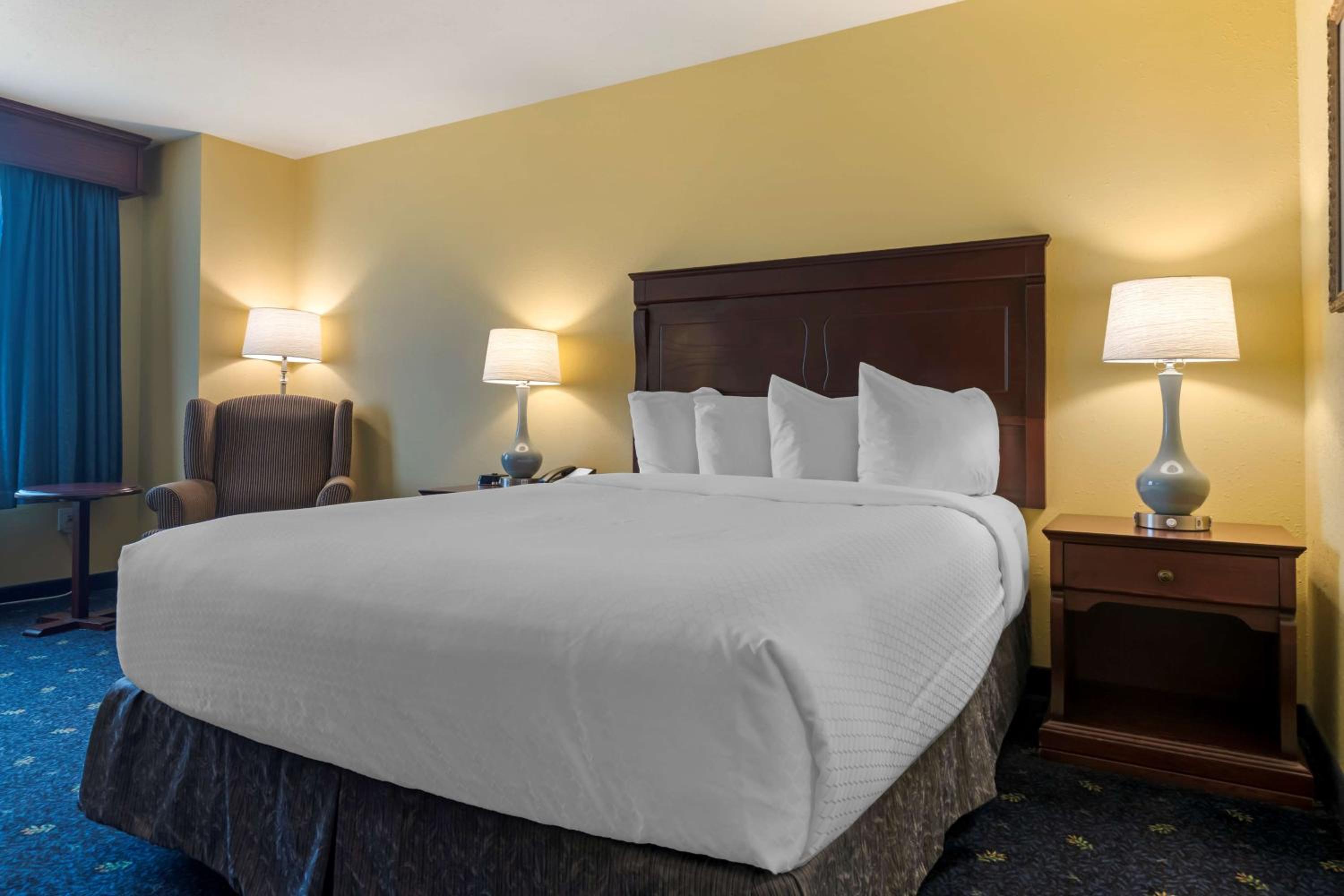 Queen Room - Photo 2