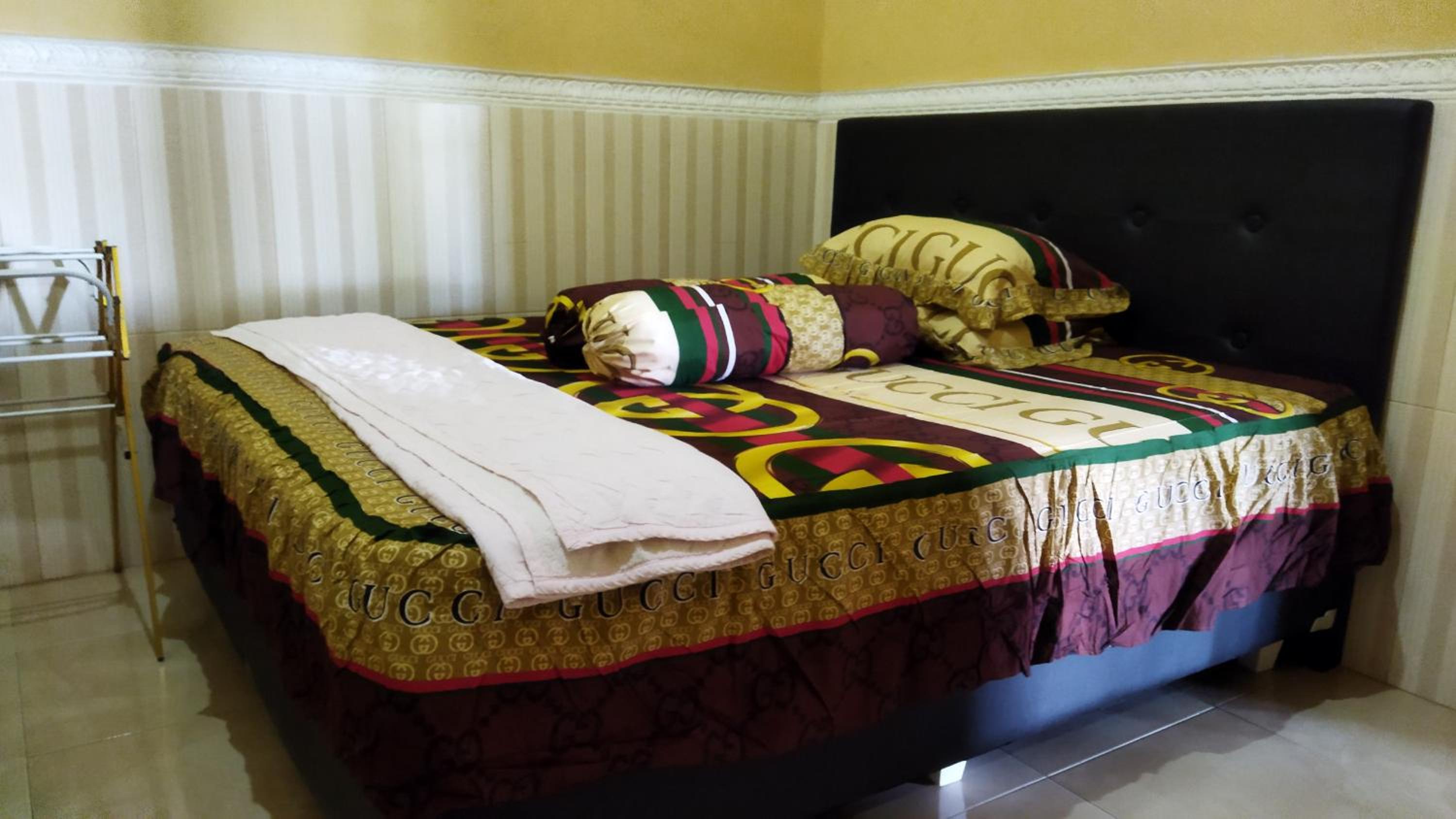 Queen Room - Photo 3