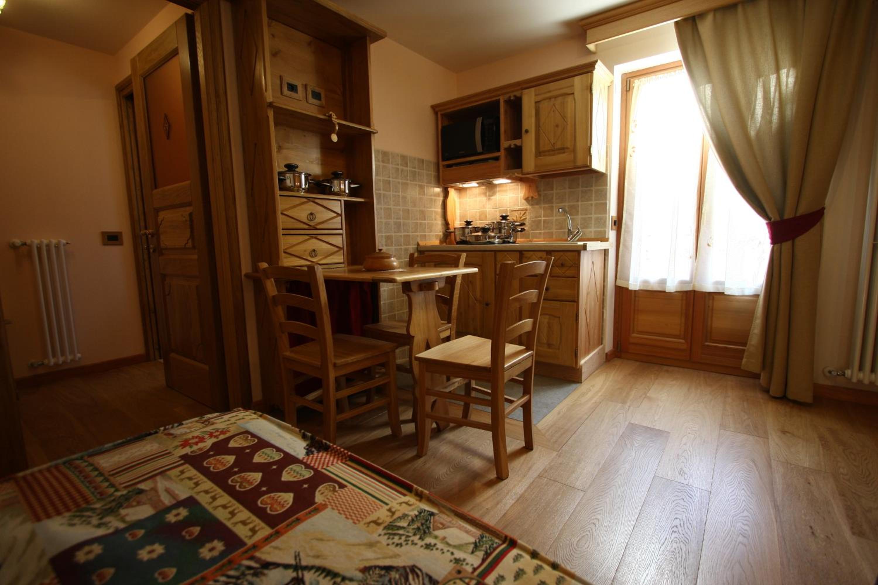 Studio with Balcony photo 3