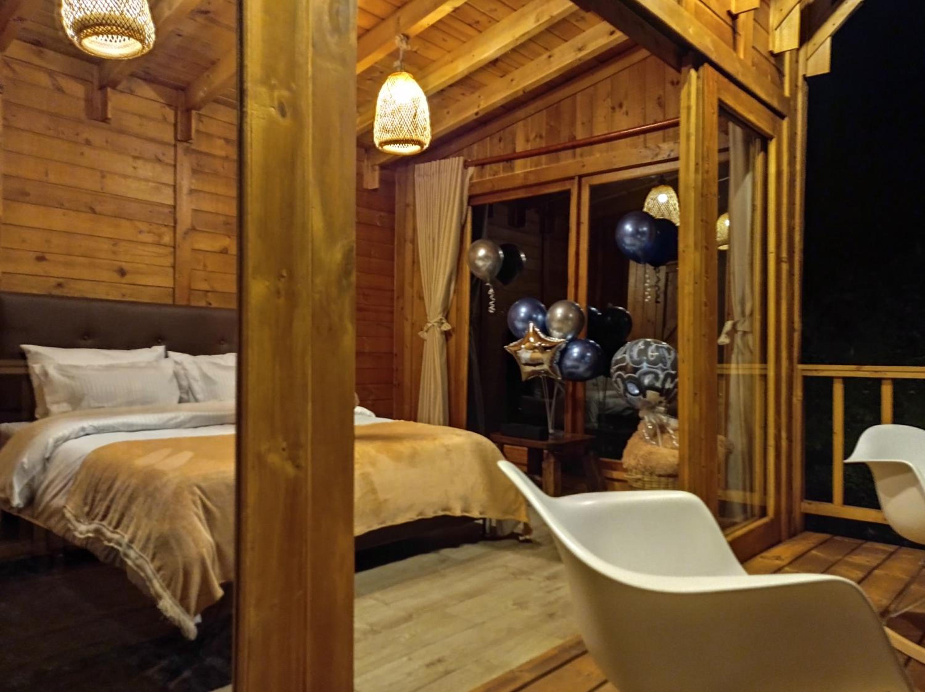 Deluxe Double Room with Shower photo 2