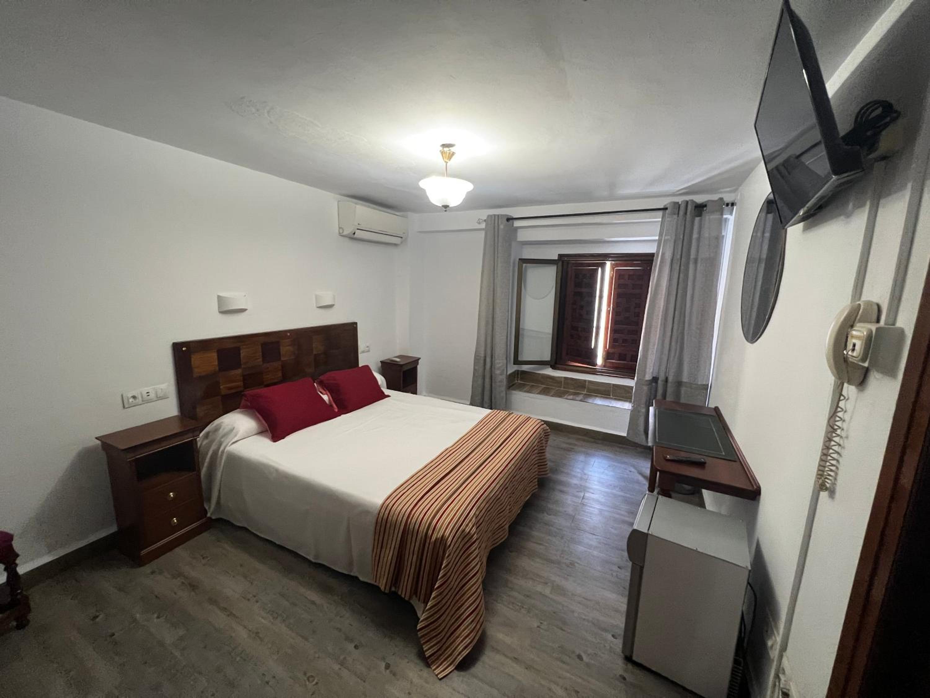 Double Room - Photo 1