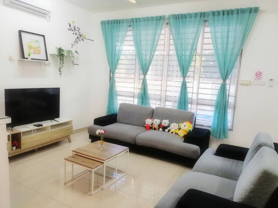 Four-Bedroom House photo 1