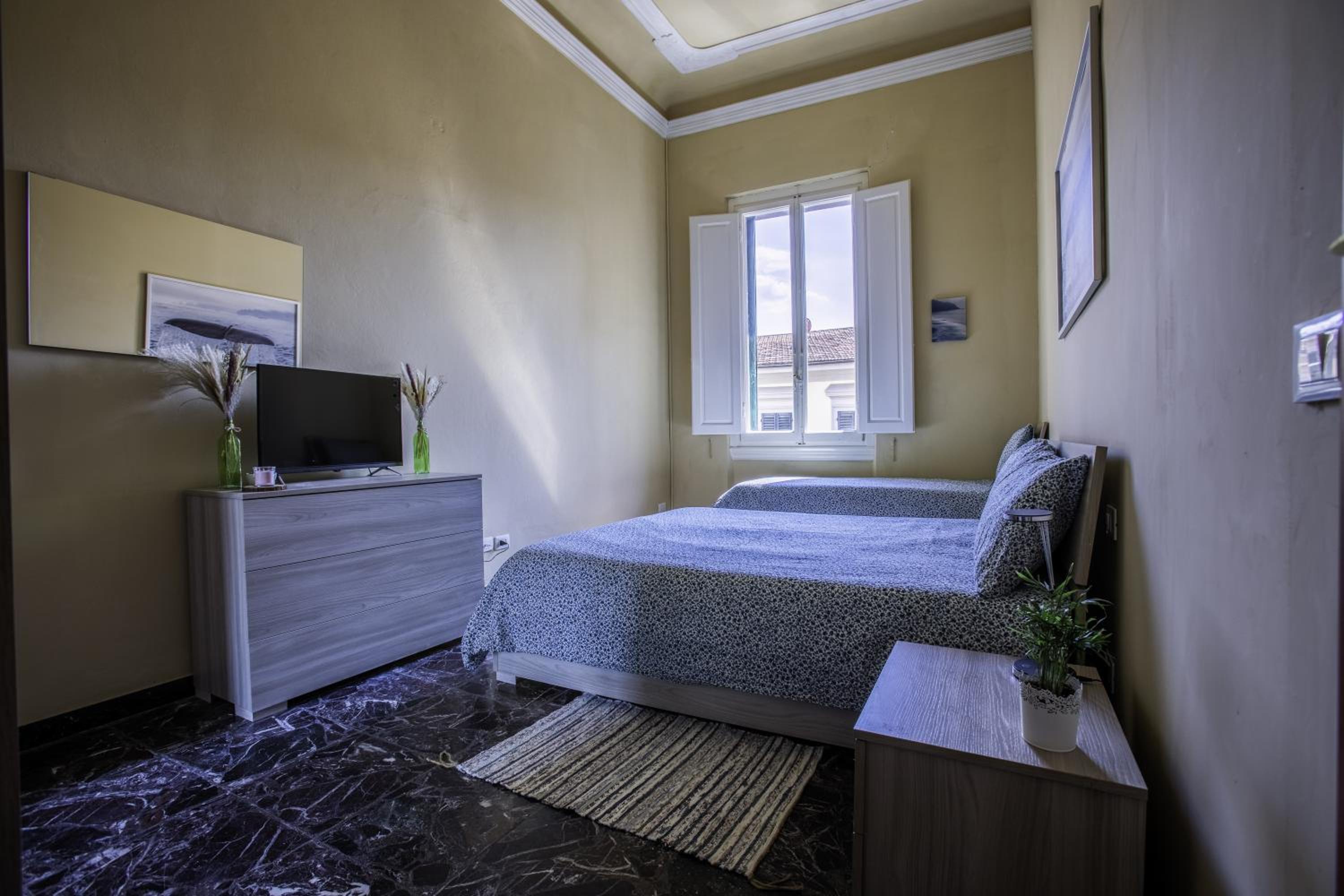 Double Room With Shared Bathroom