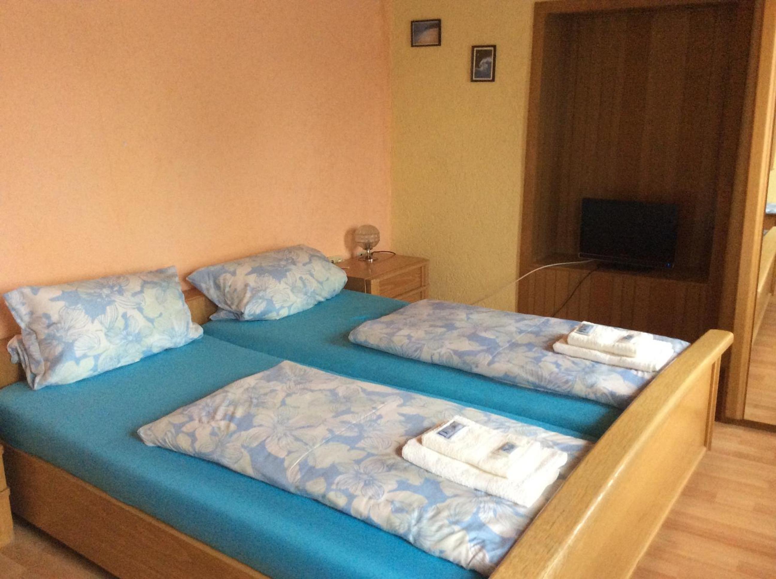 Double Room - Photo 8