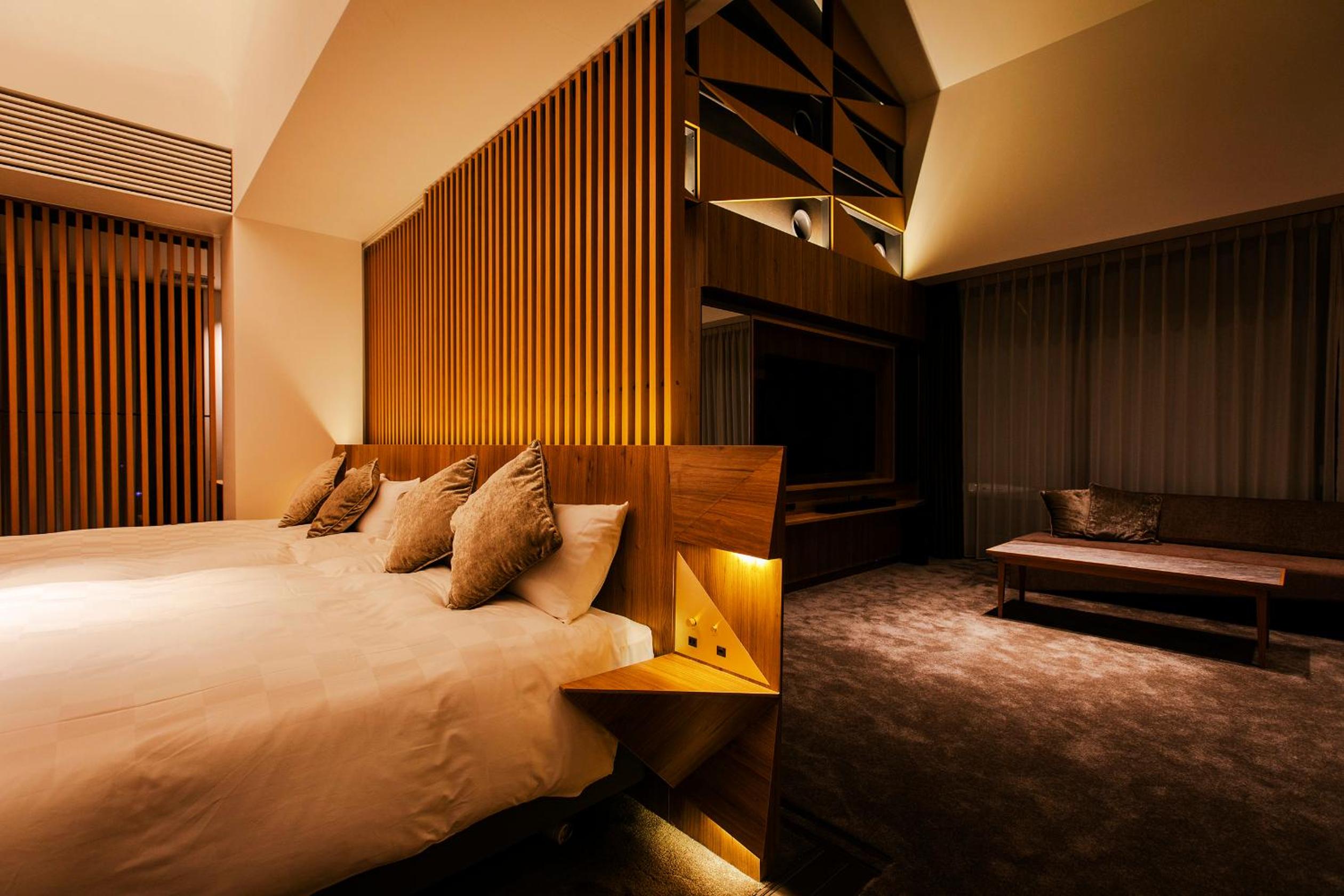 Deluxe Twin with Terrace and Private Outdoor Jacuzzi(Club Lounge Access Included) - Photo 20