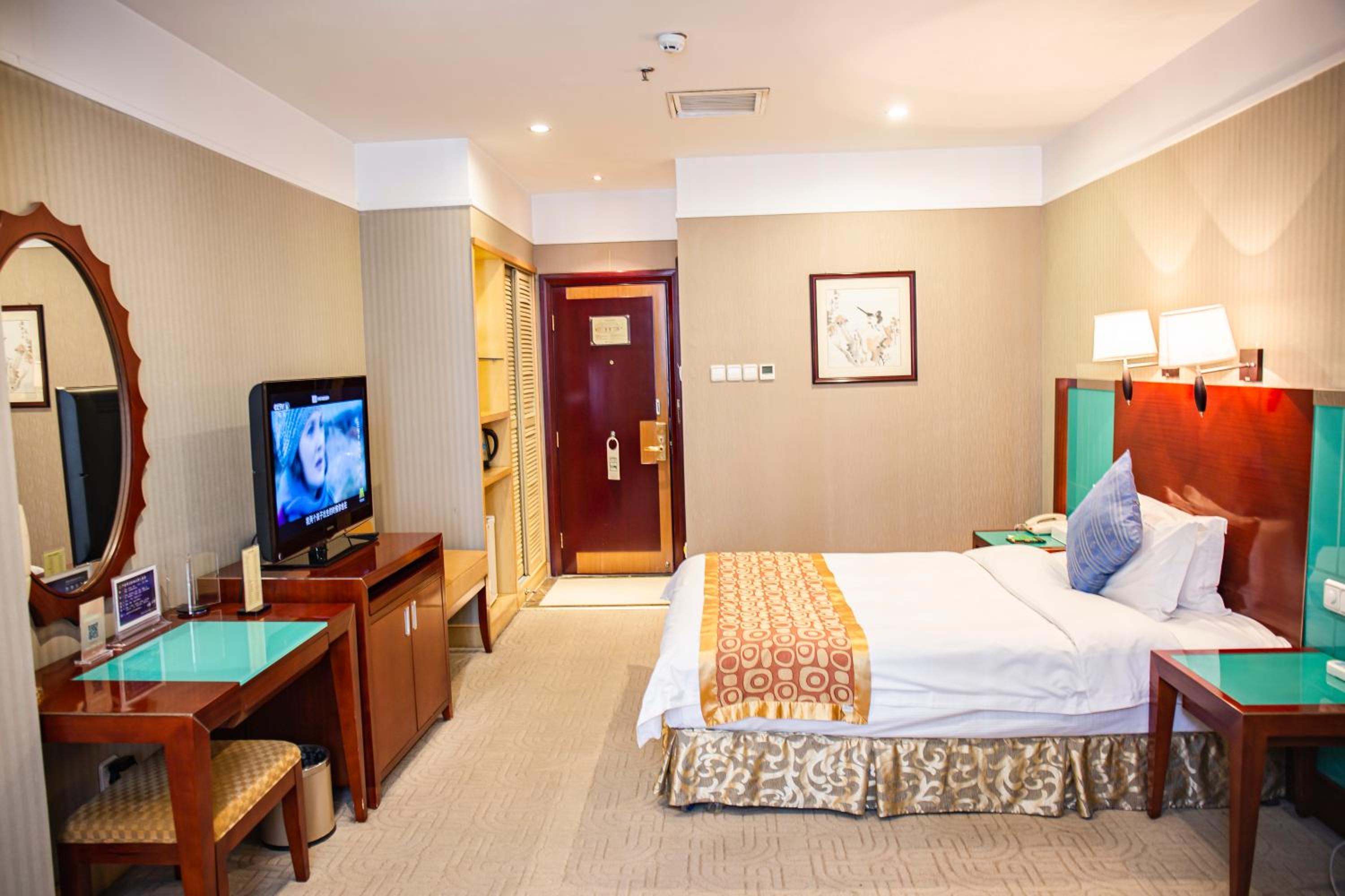 Executive King Room - Photo 4