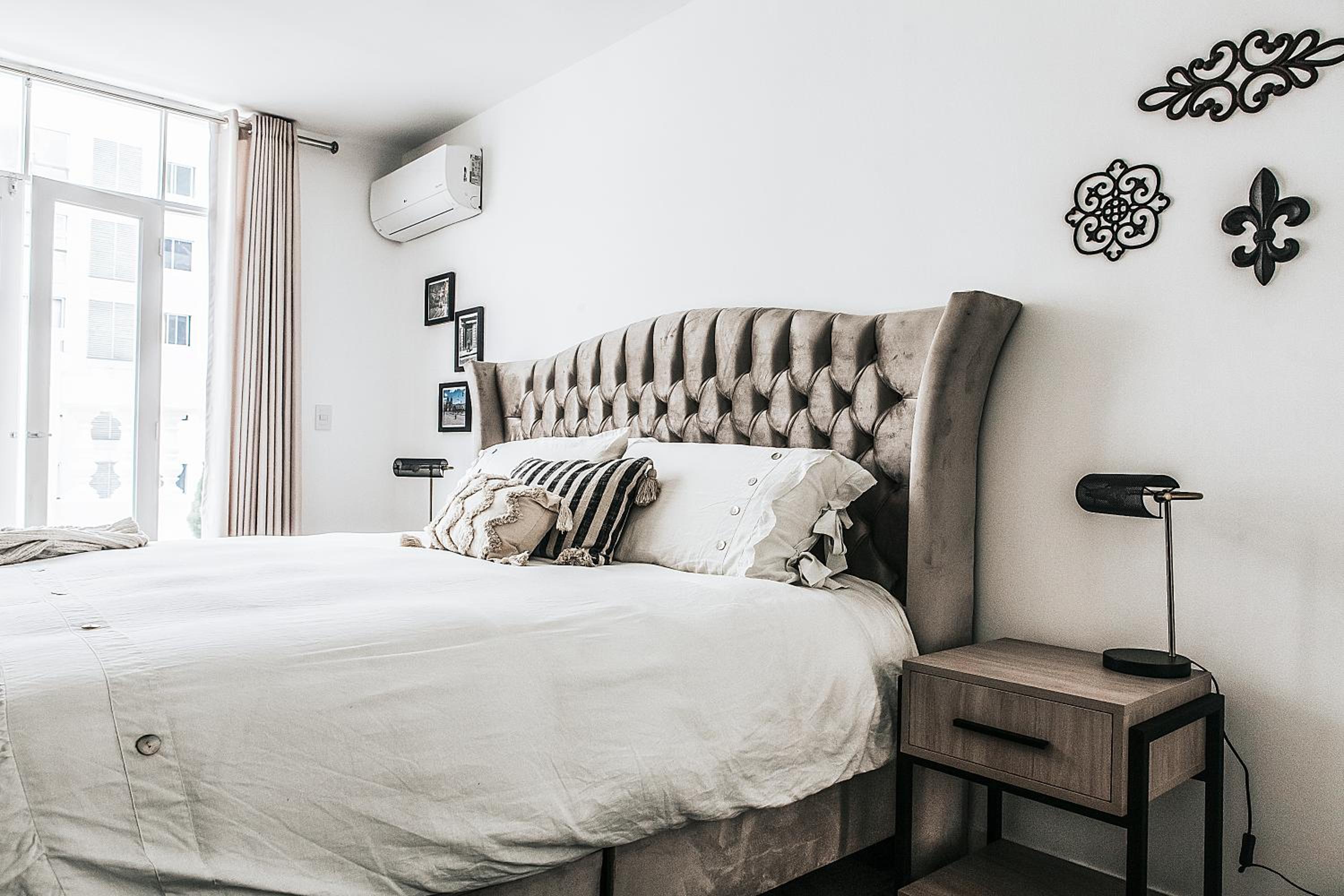 King Suite with Balcony photo 1