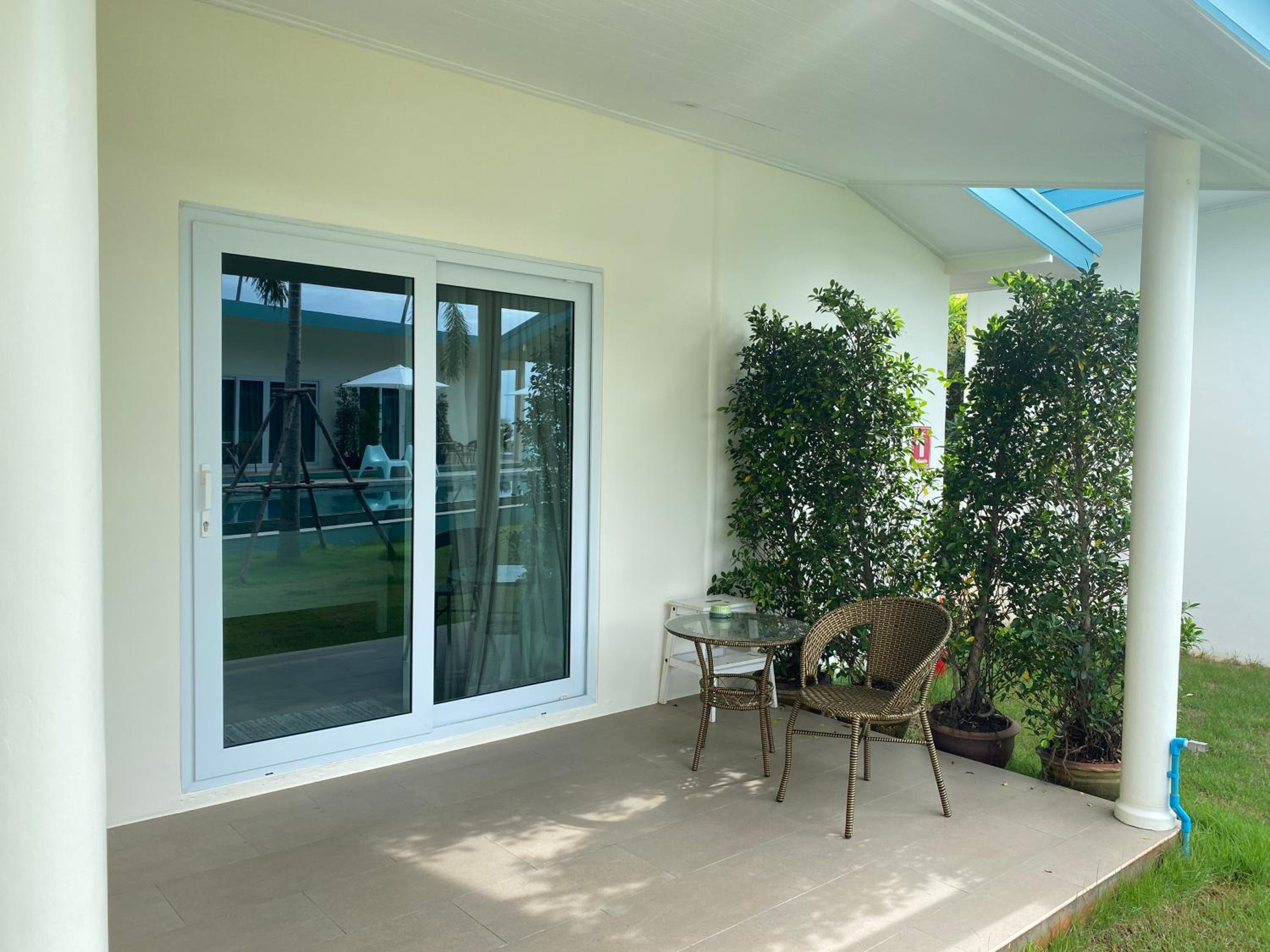 Bungalow - With Sea View (4 Adults)  photo 2
