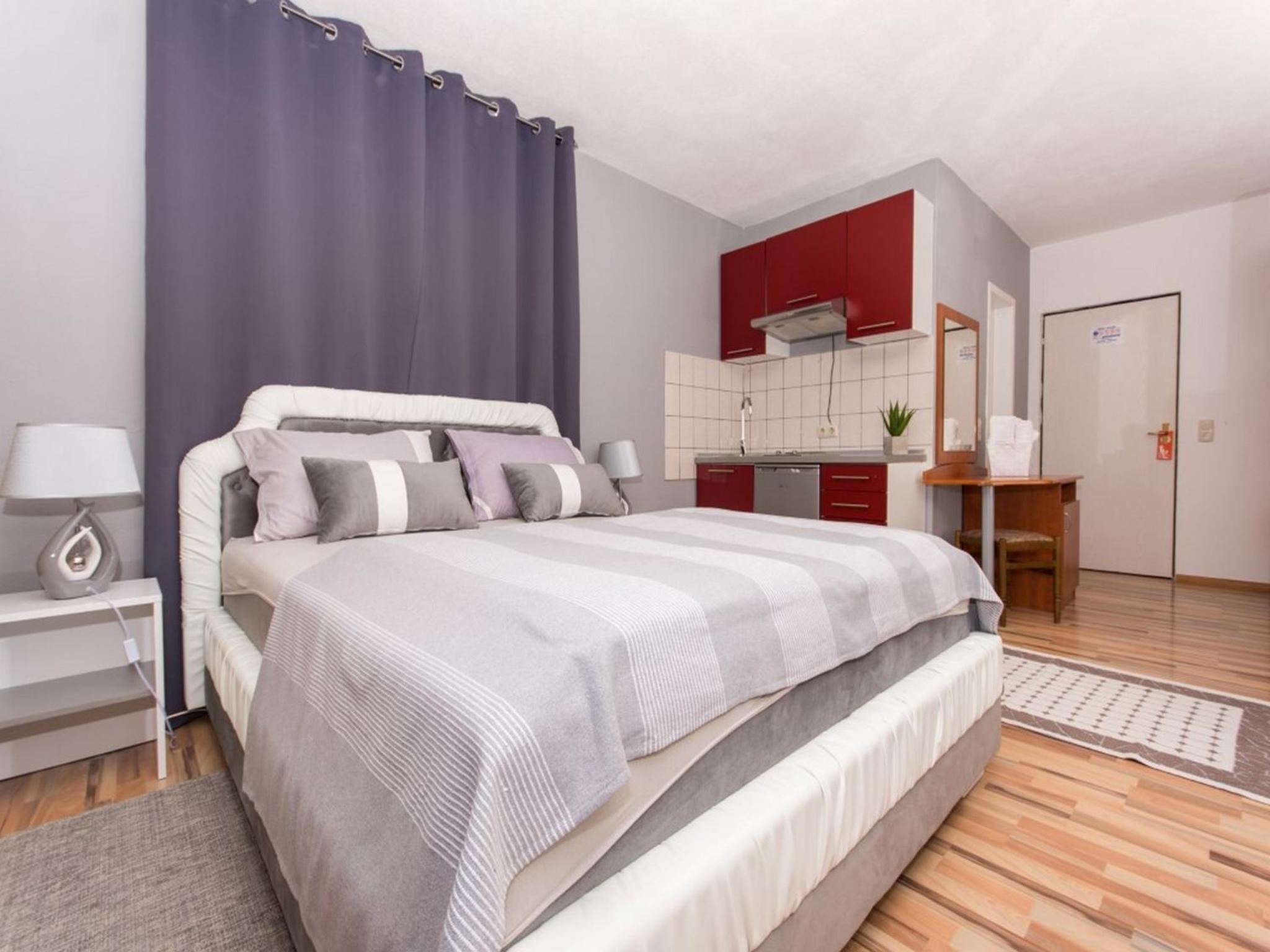 Studio (3 Adults)