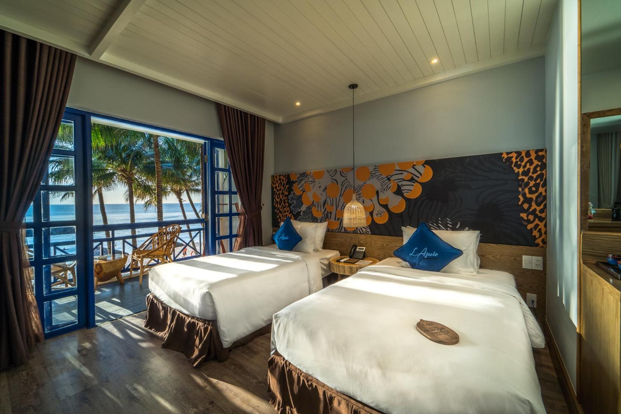 Deluxe Beachfront Twin Bed - Photo 5