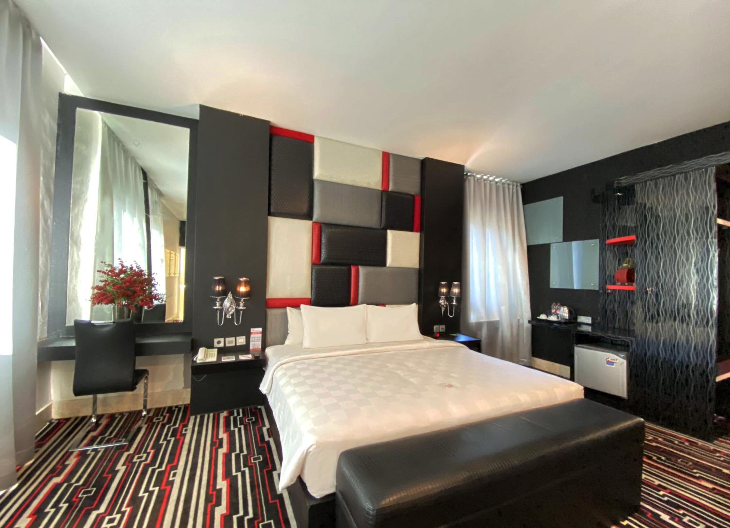 Executive Suite photo 2