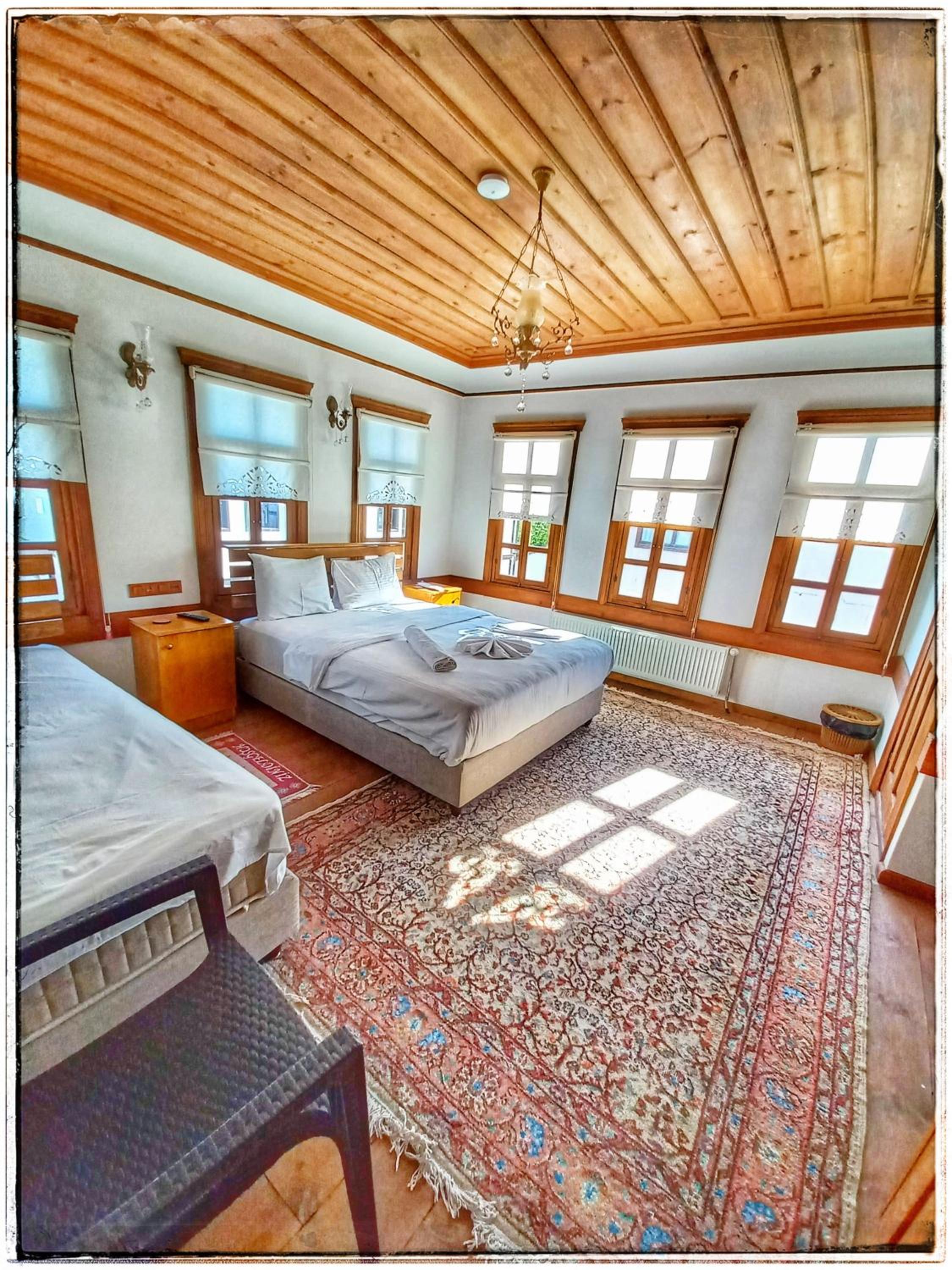 Standard Double Room - Photo 2