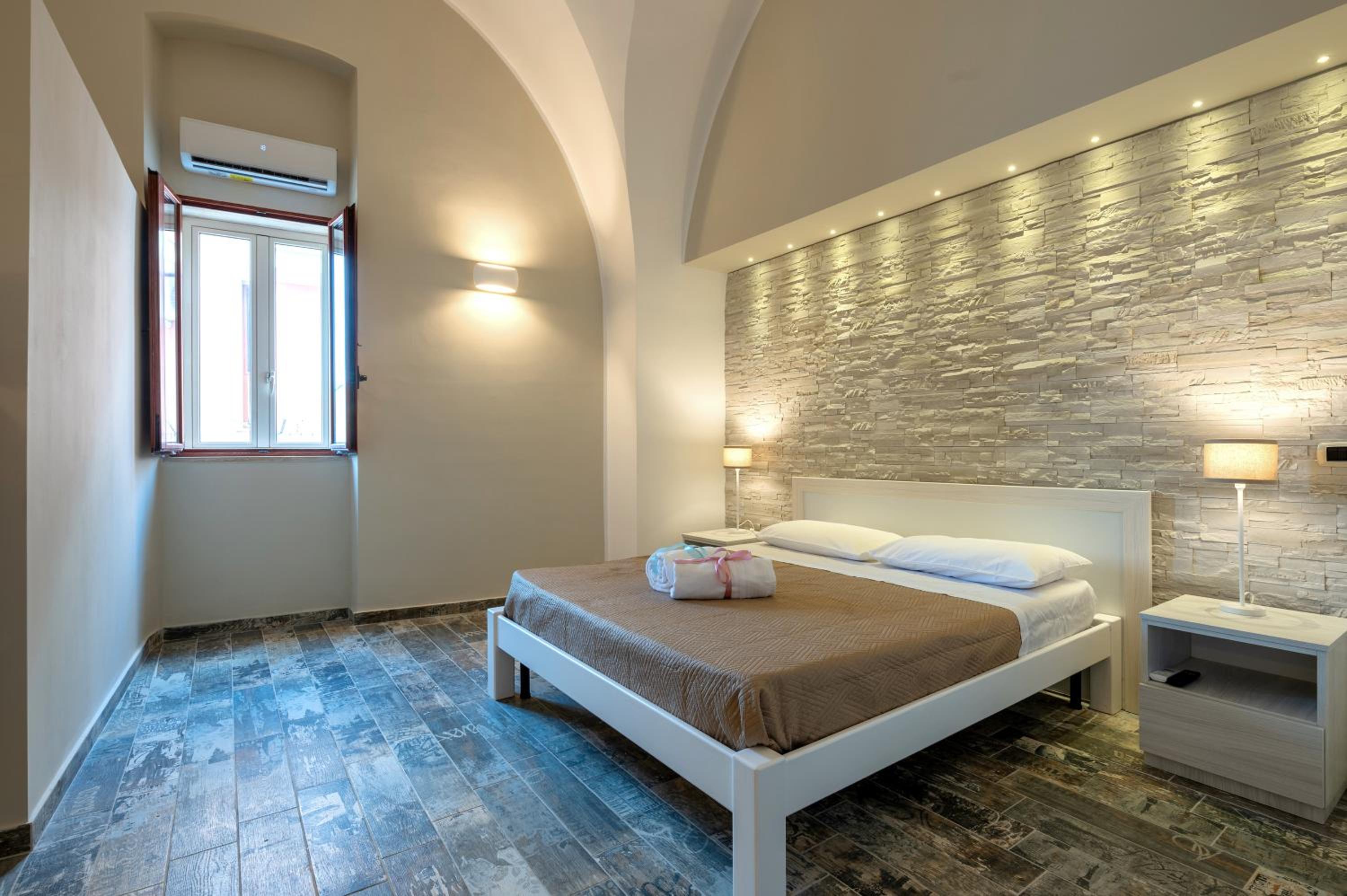 One-Bedroom House photo 2