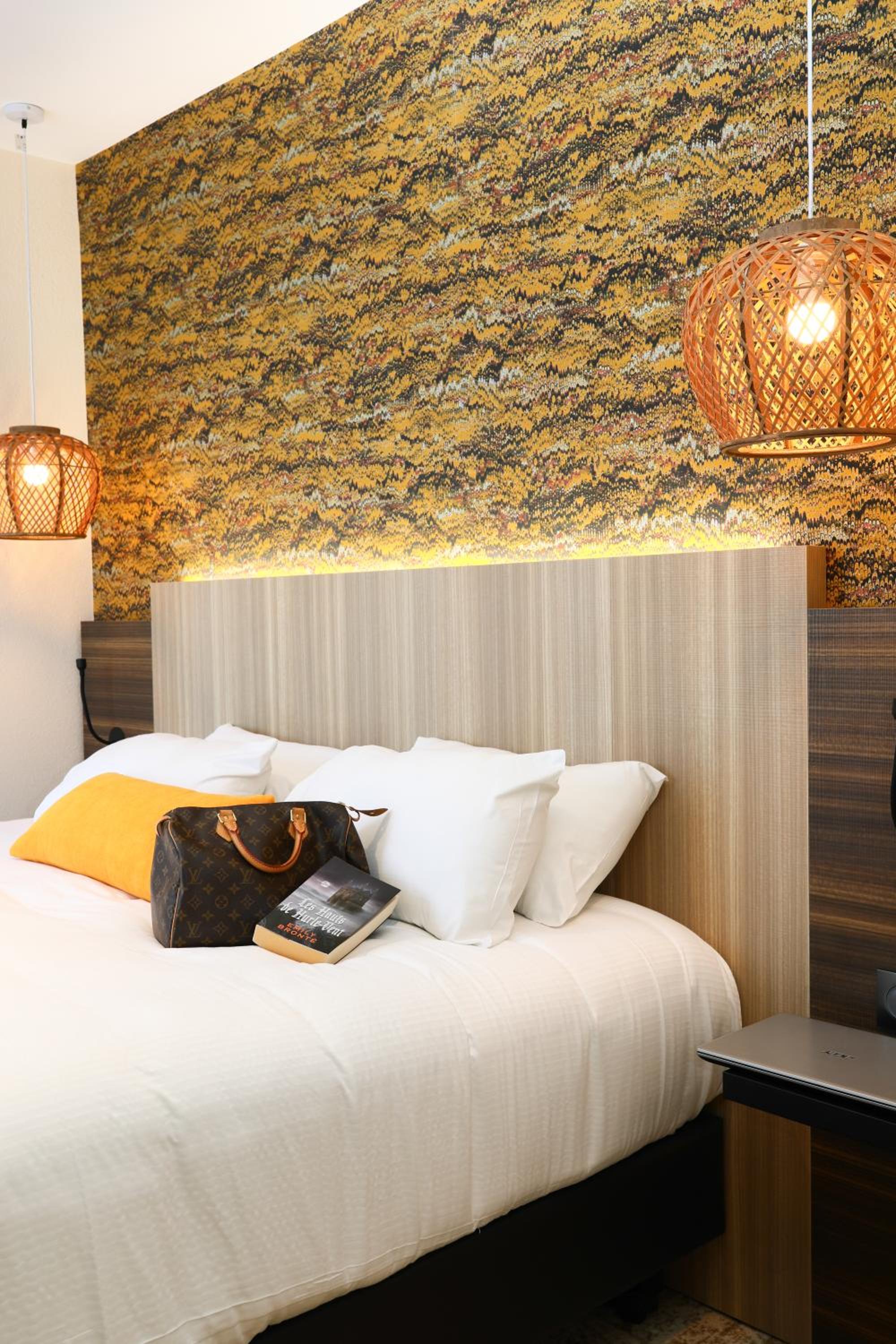 Deluxe King Room photo 2