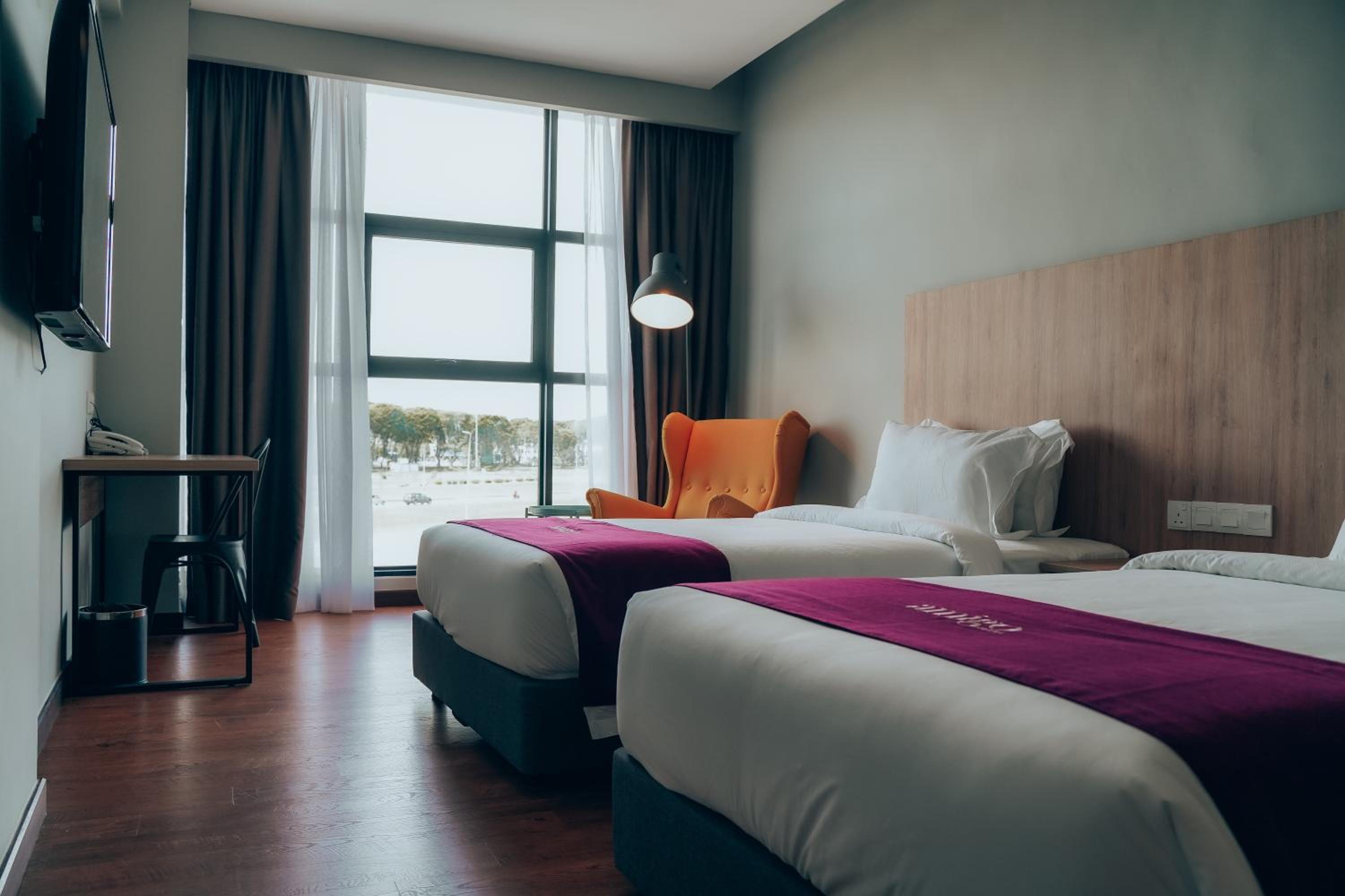 Deluxe Twin Room - Photo 2