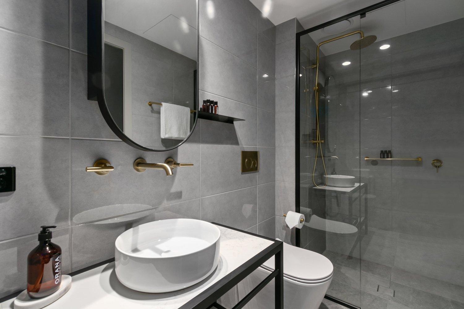 One-Bedroom Apartment - Photo 3