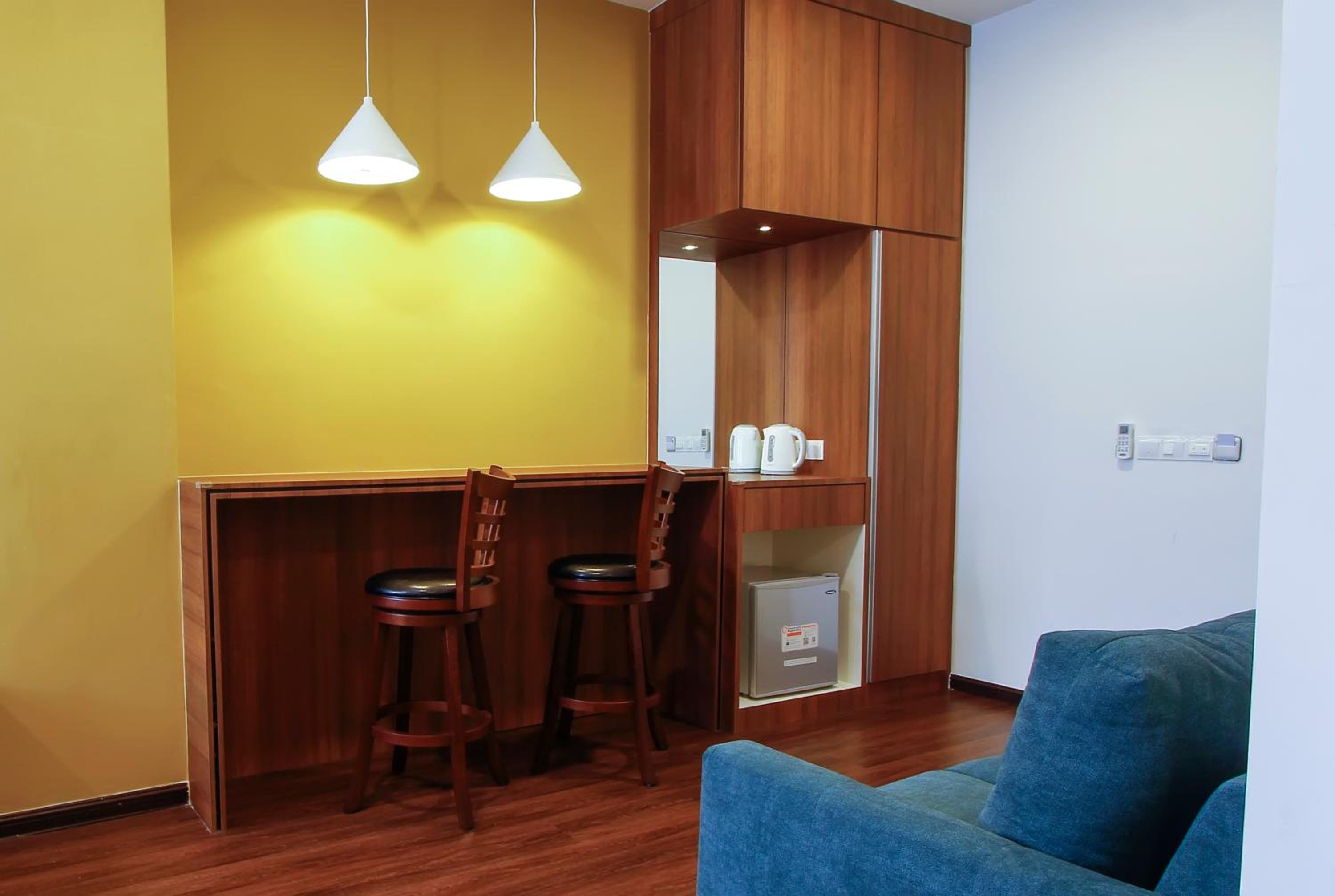 Family Room - Photo 3