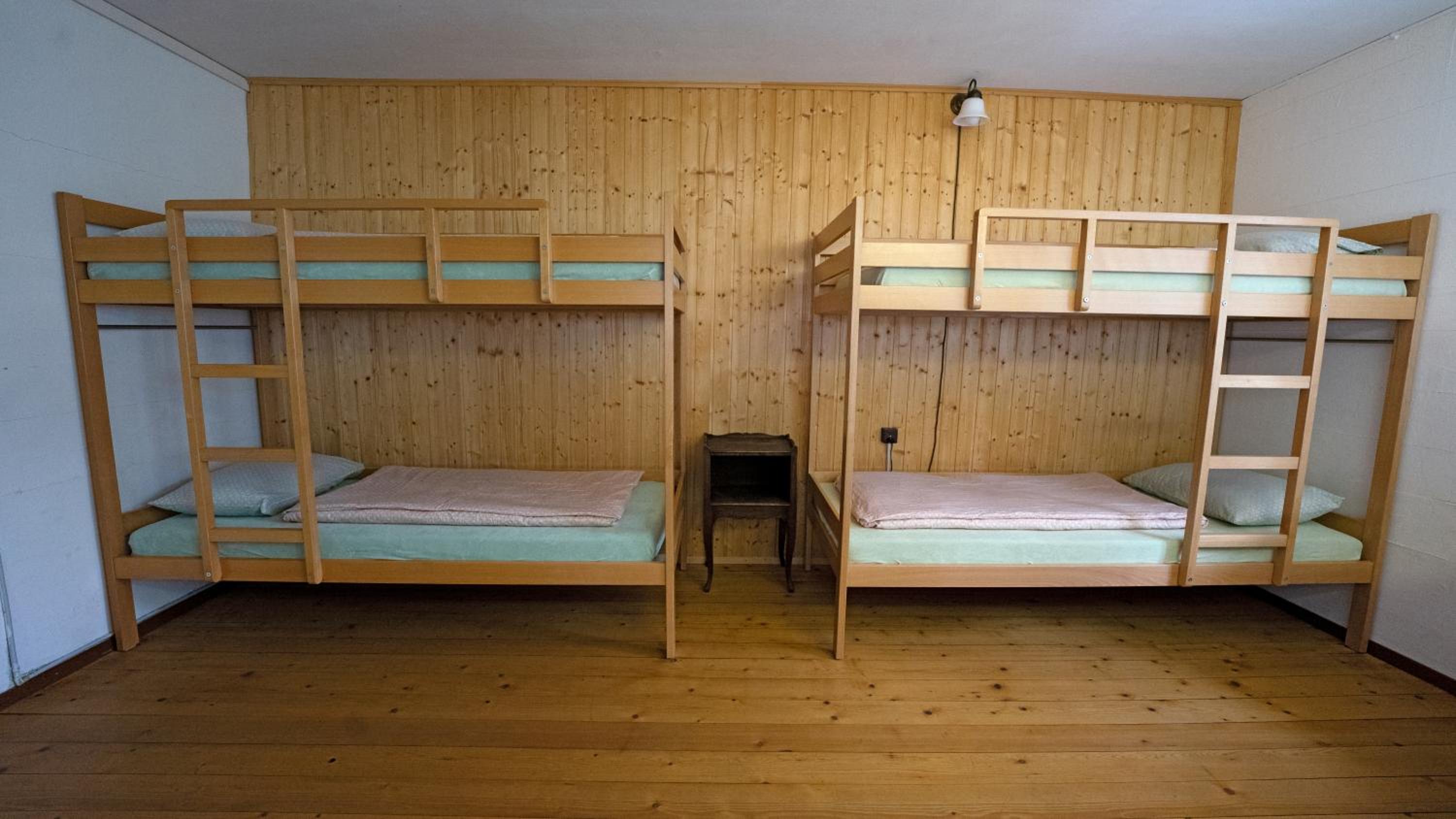 Quadruple Room with Shared Bathroom photo 2