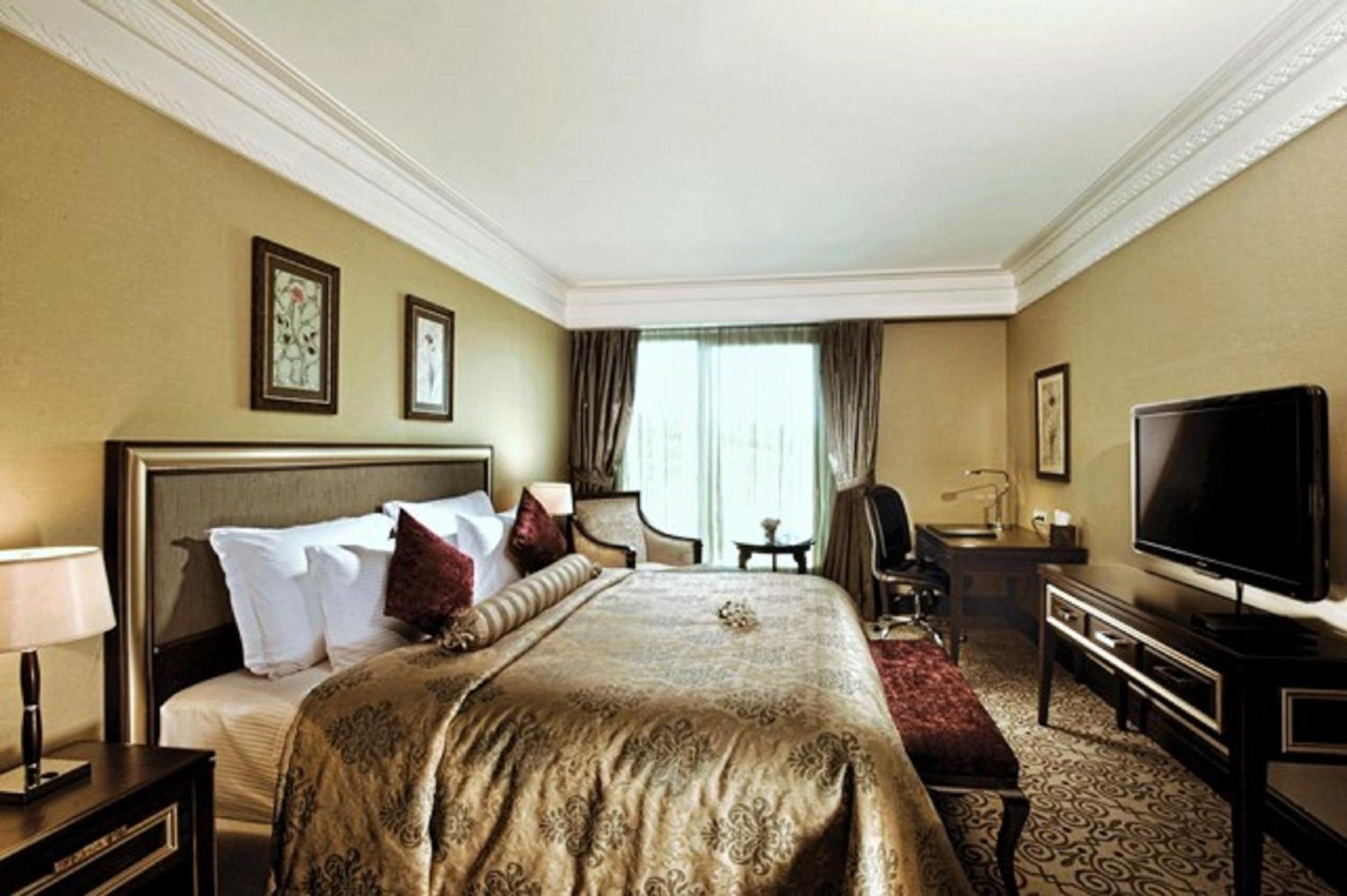 Corner King Room photo 3