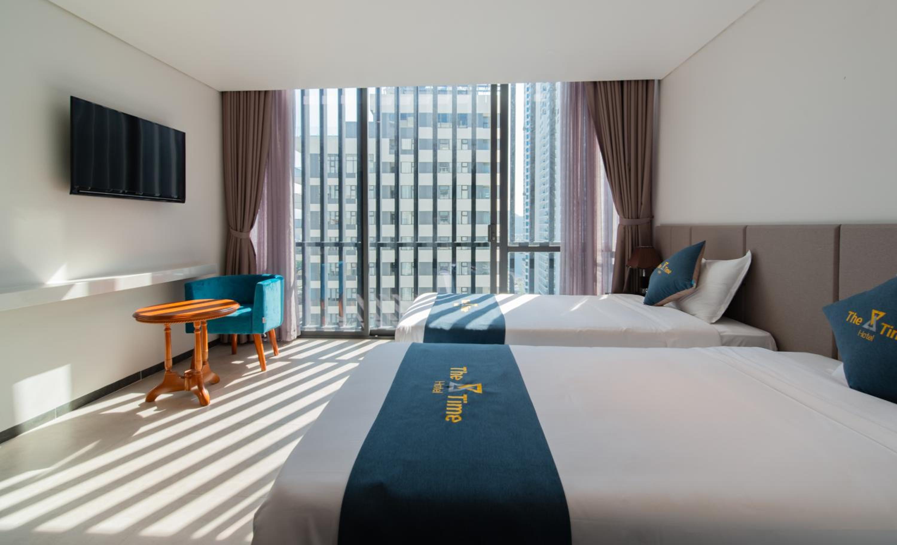 Deluxe Double or Twin Room with City View - Photo 11