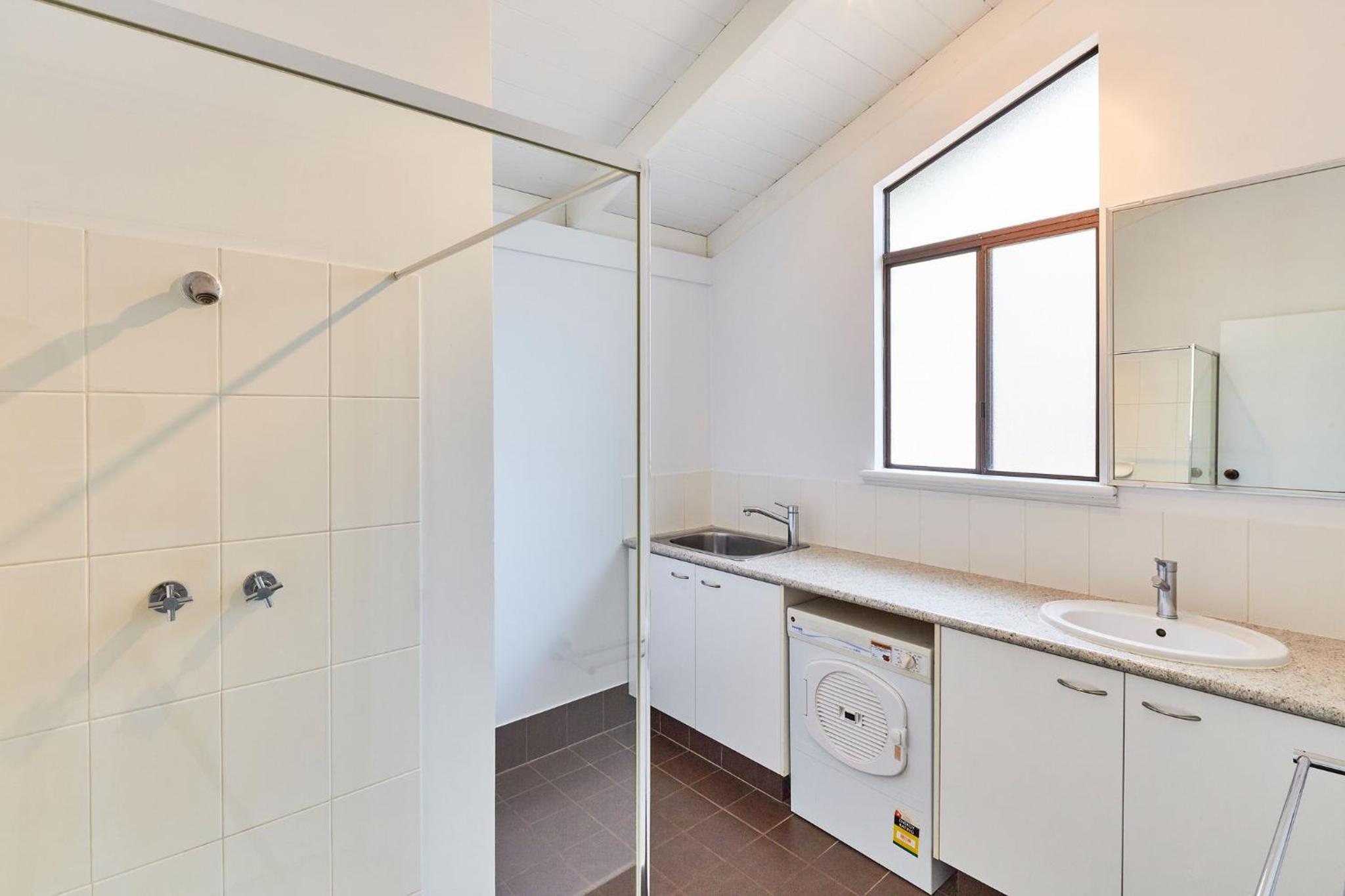 Three-Bedroom Chalet with Forest View photo 3