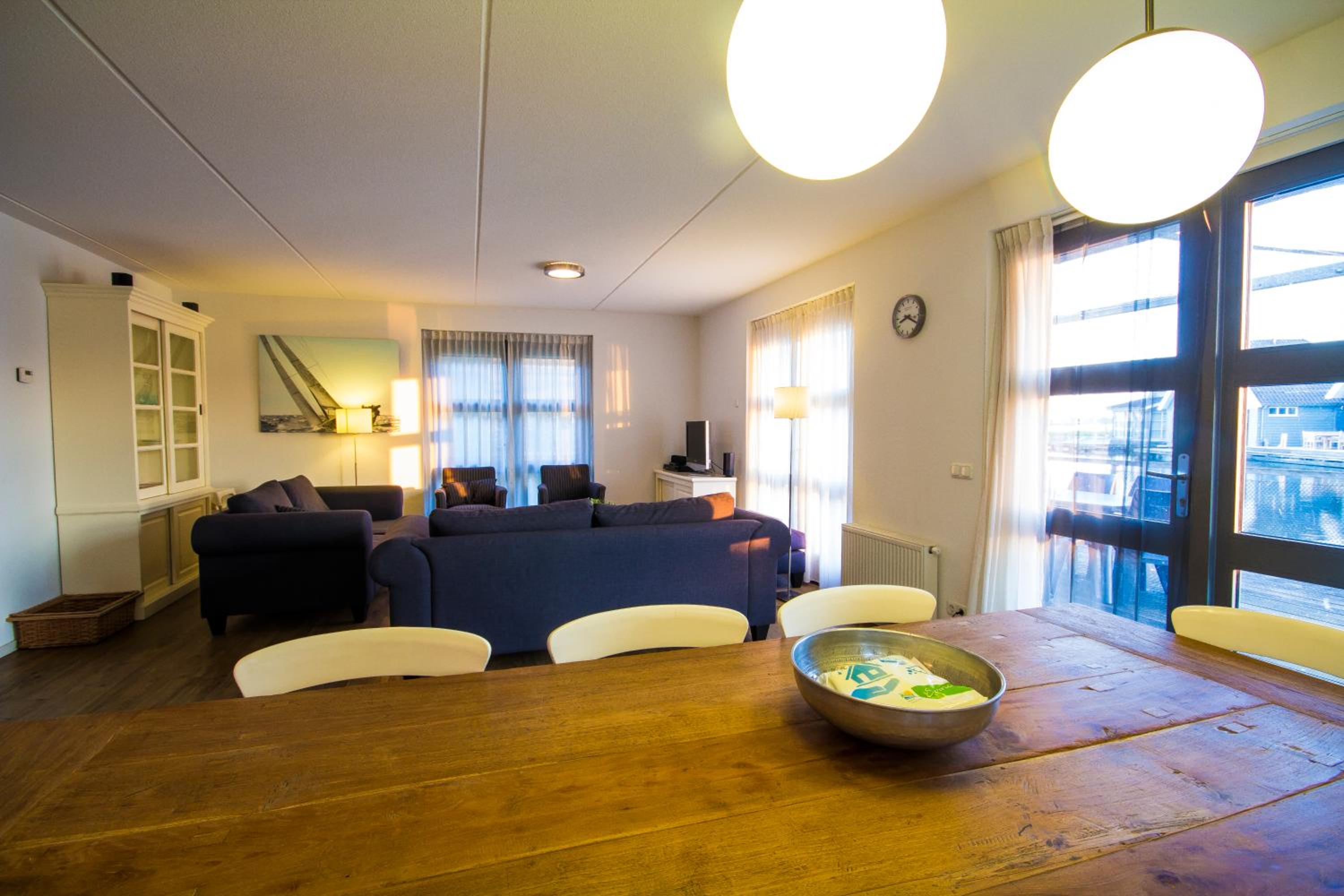 Villa photo 3