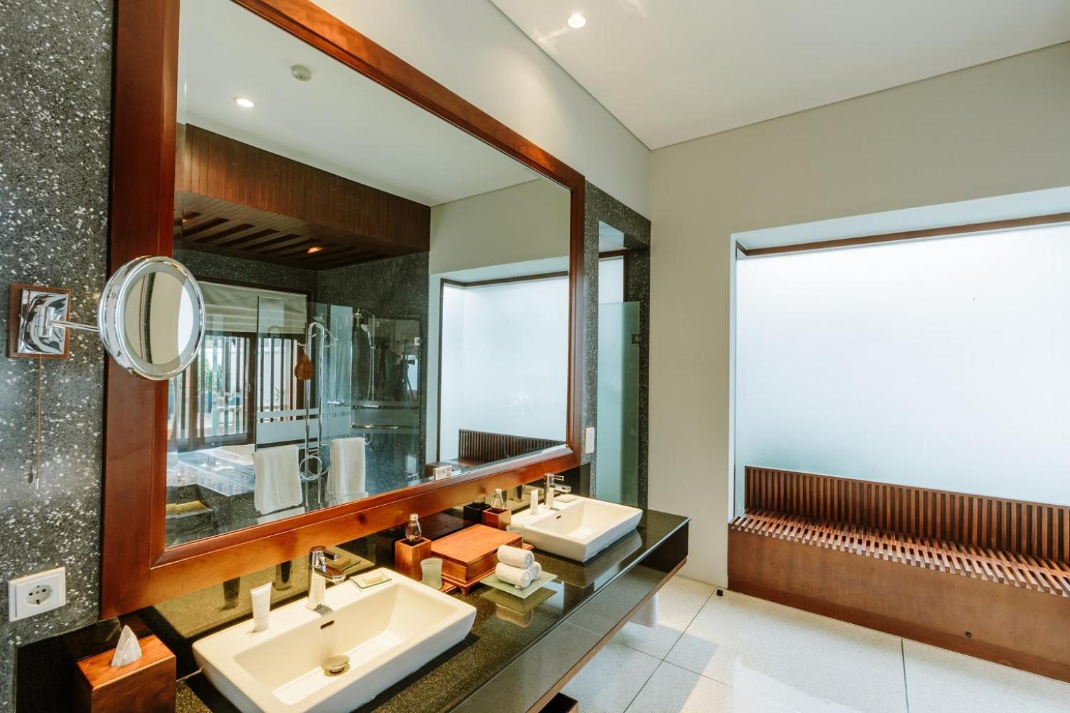 Two-Bedroom Royal Courtyard Villa (Courtyard Villa - Independent Building across the street) - Photo 5