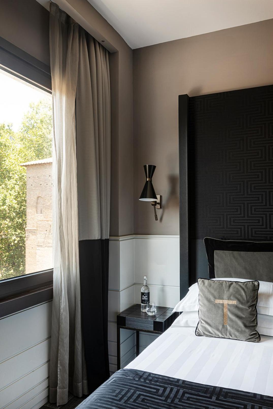 King Room with One King Bed (Non Smoking) photo 2