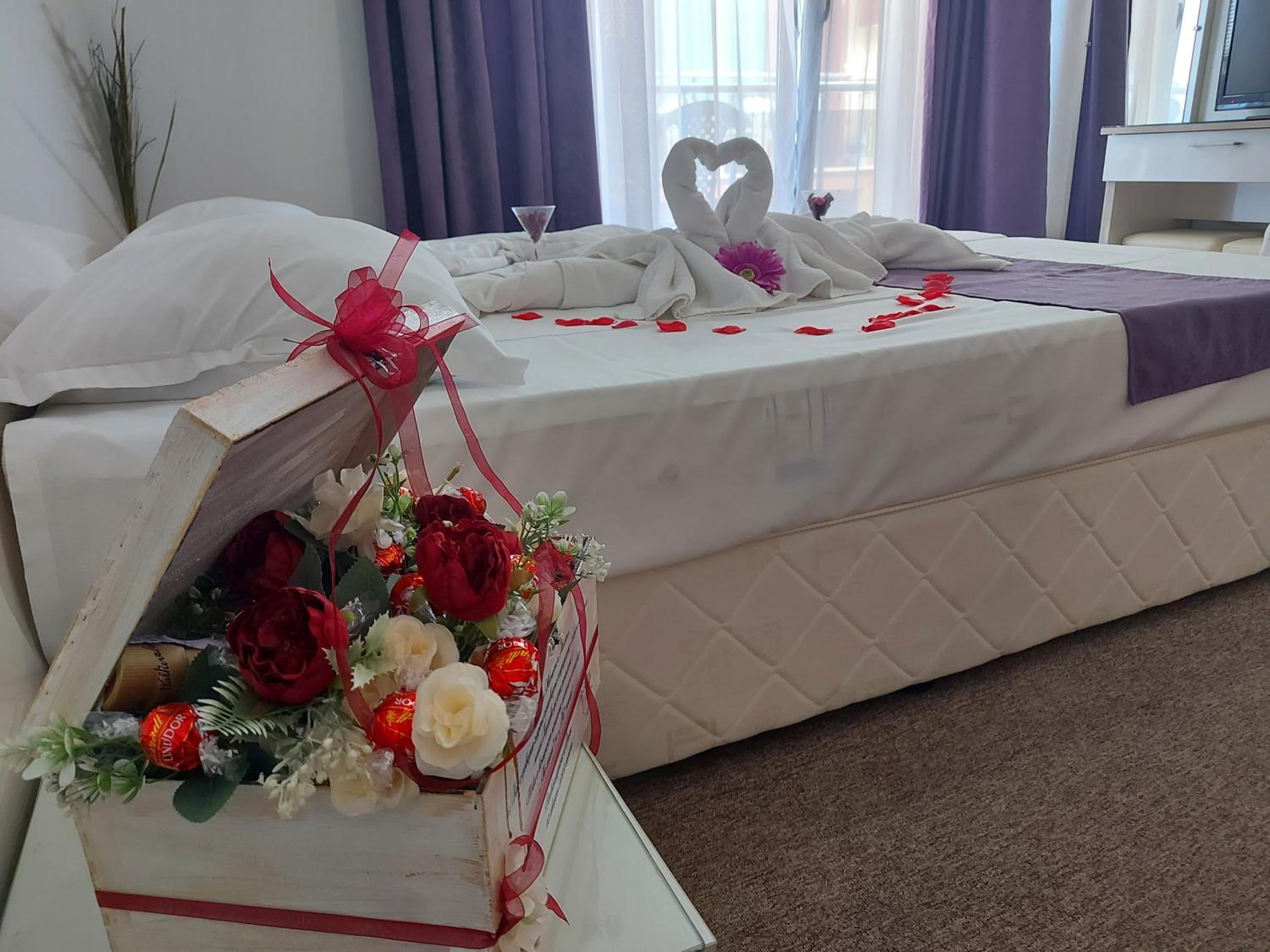 Twin/Double Room with Balcony (2 Adults) photo 3