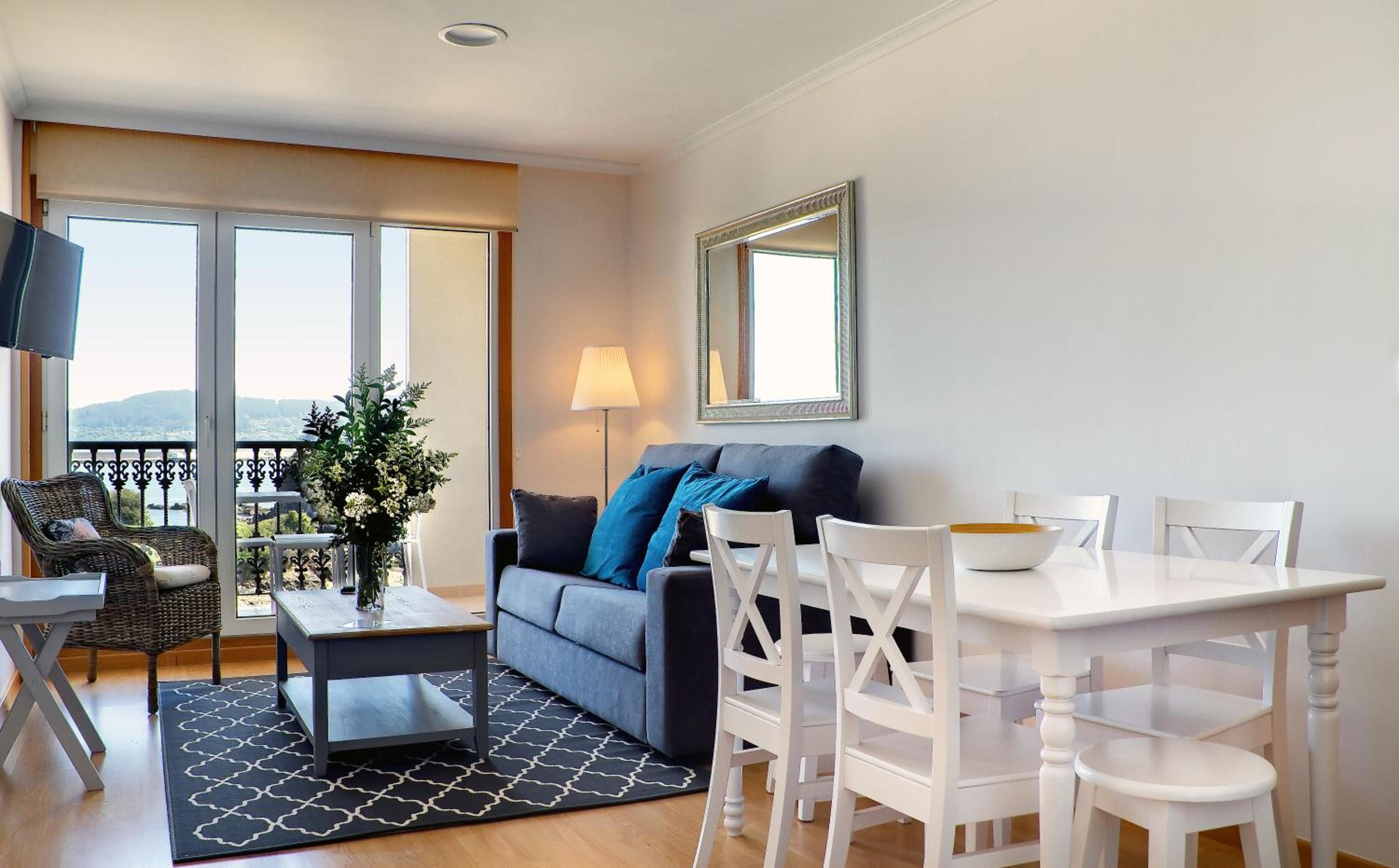 Apartment with Sea View and Terrace