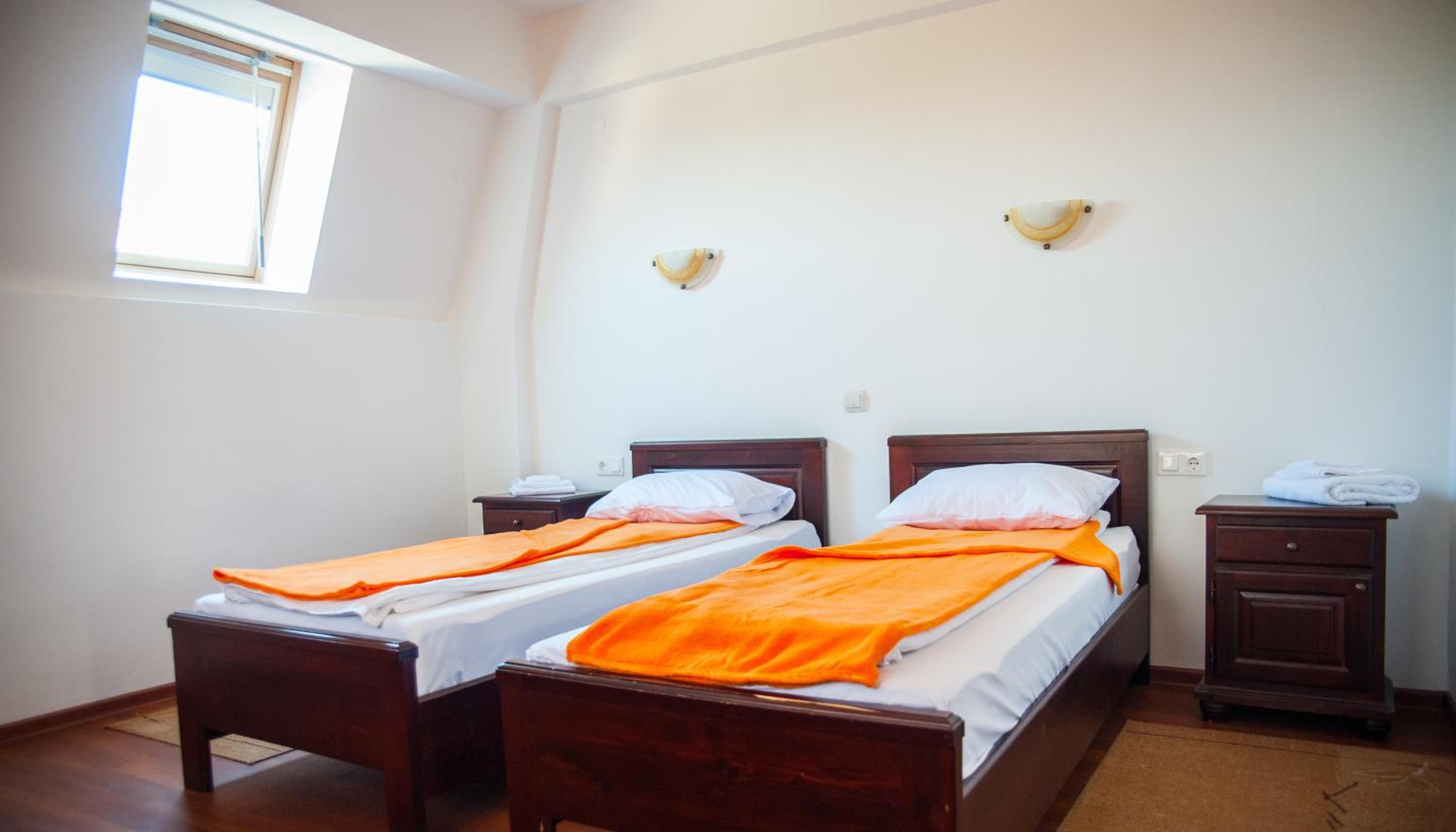 Twin Room - Photo 1