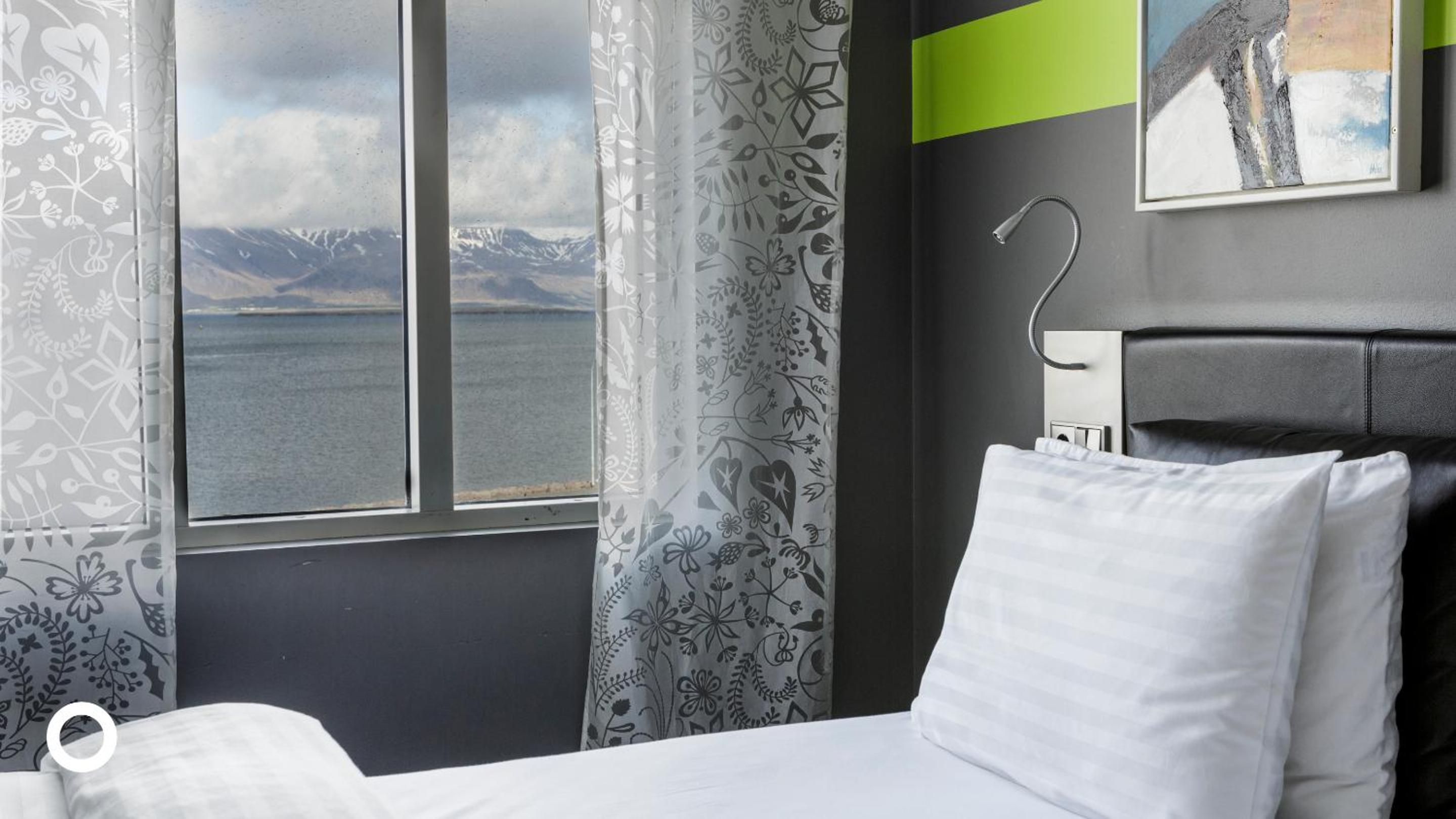 Double or Twin Room with Sea View - Photo 2