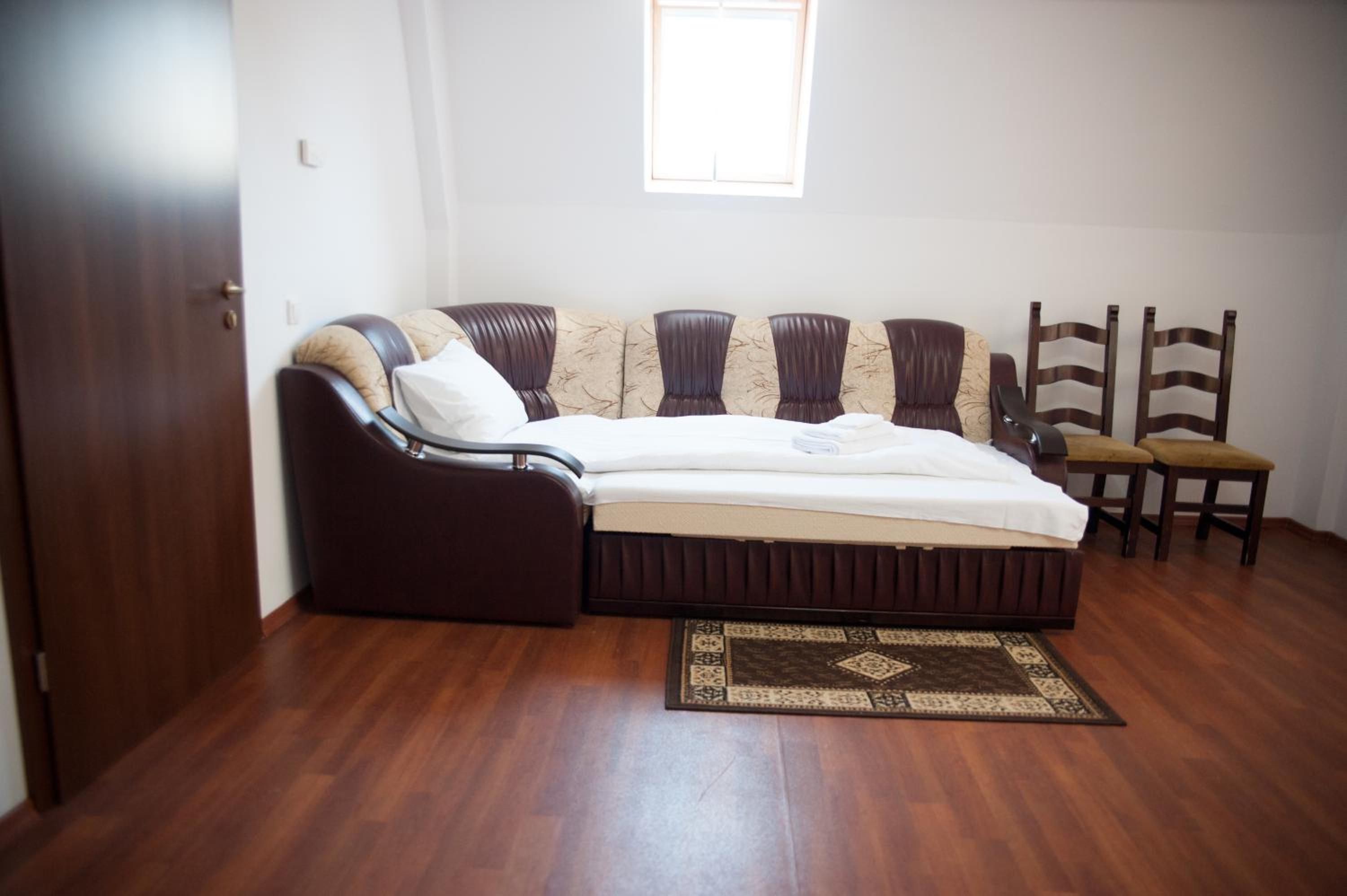 Suite with Balcony - Photo 2