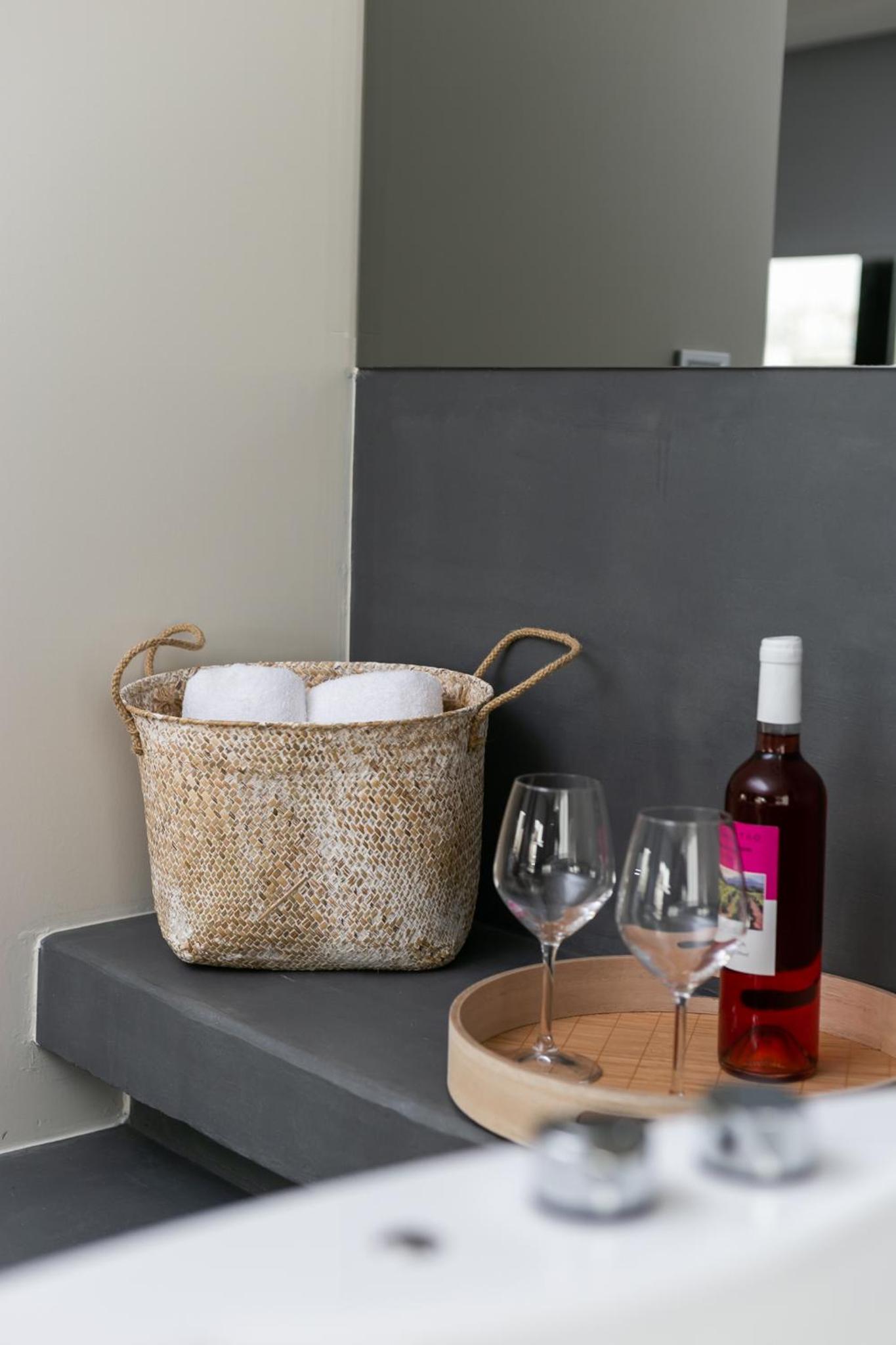 Suite with Spa Bath - Photo 7