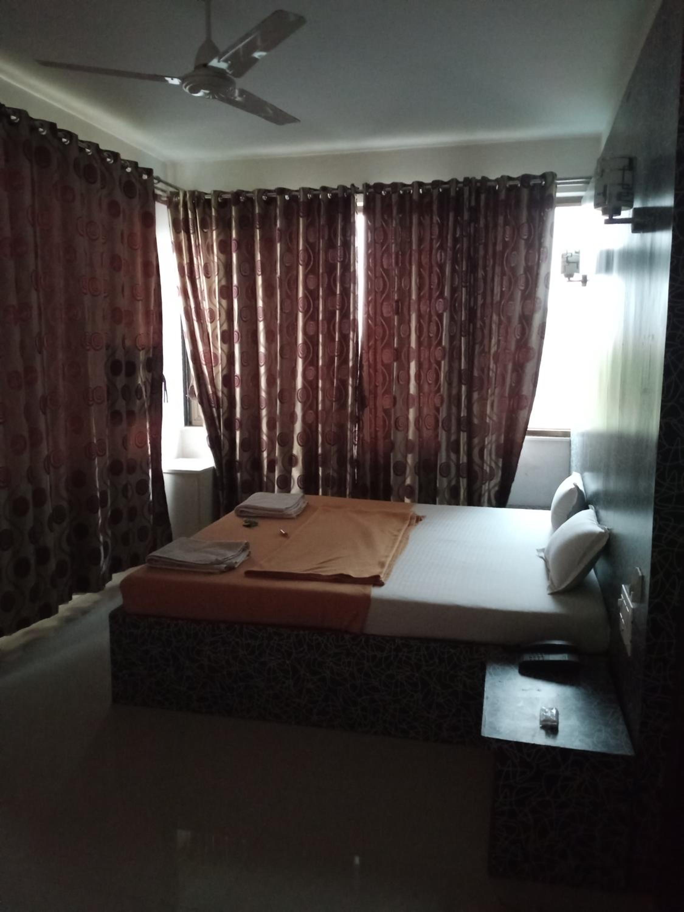 Deluxe Double Room - Photo 10