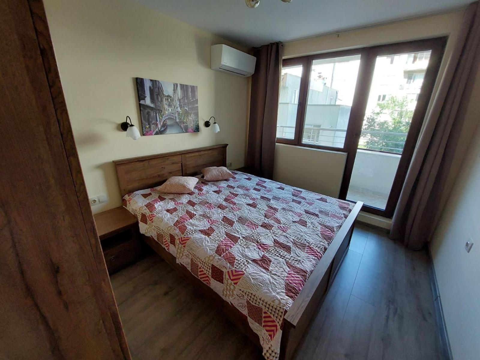 Deluxe Apartment photo 2