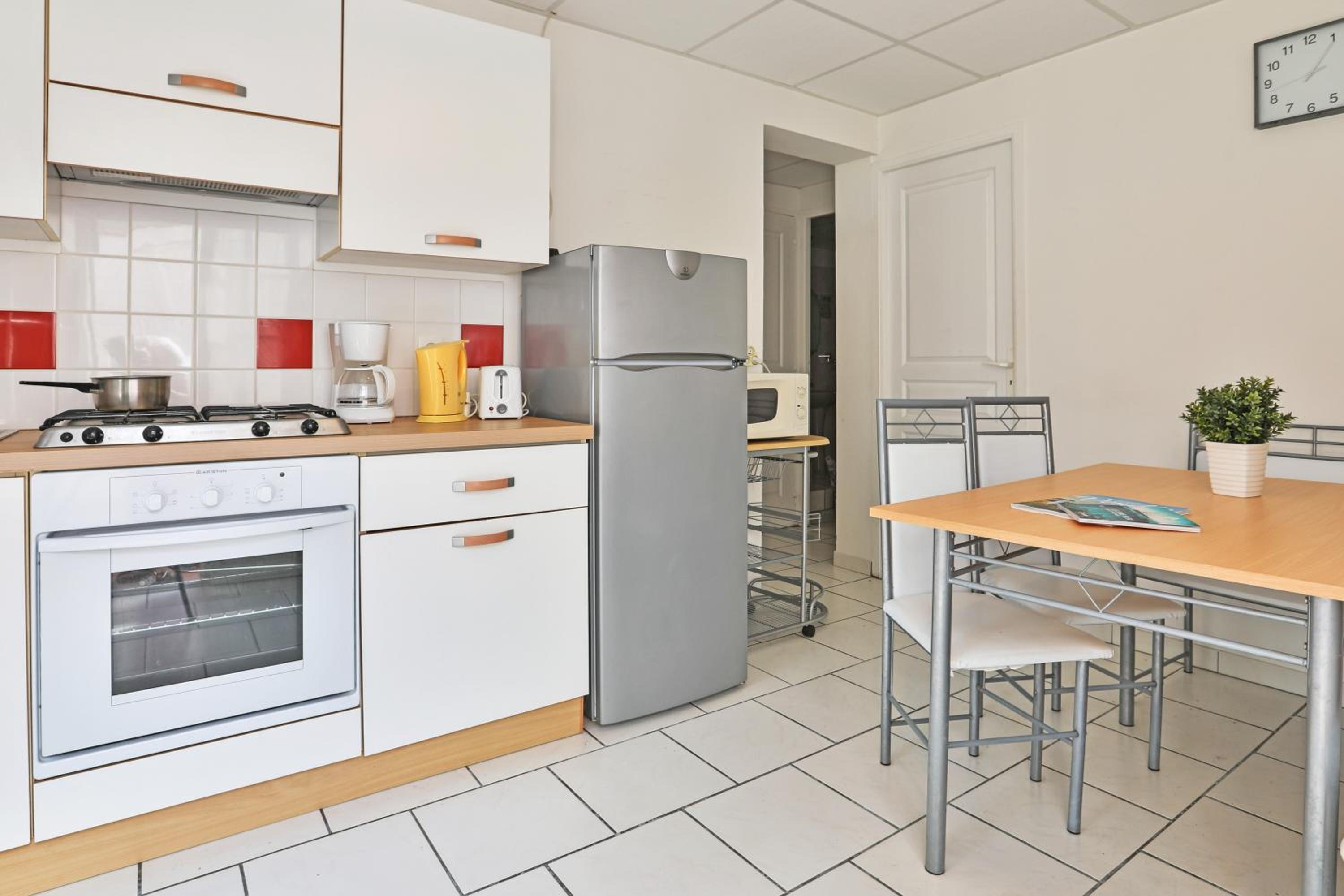 Apartment photo 1