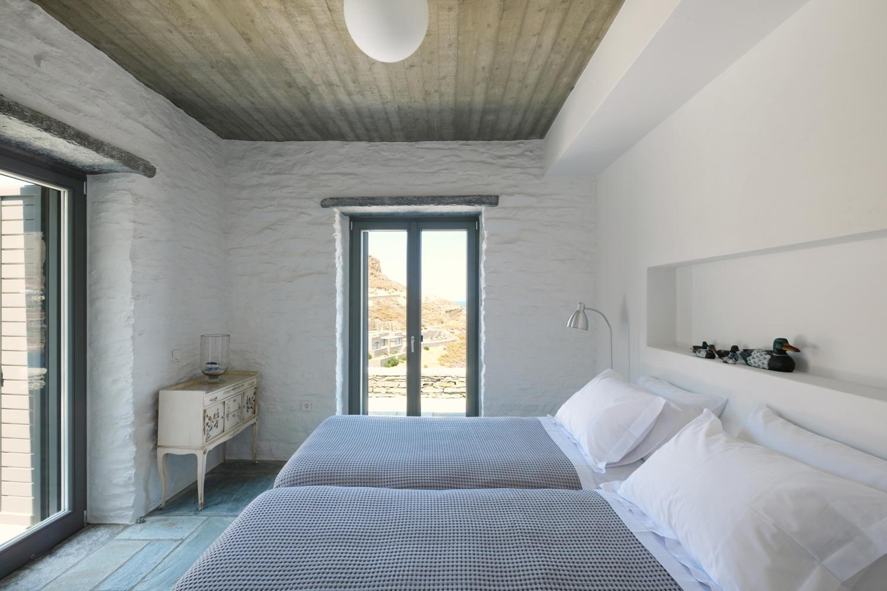 Four-Bedroom House photo 1