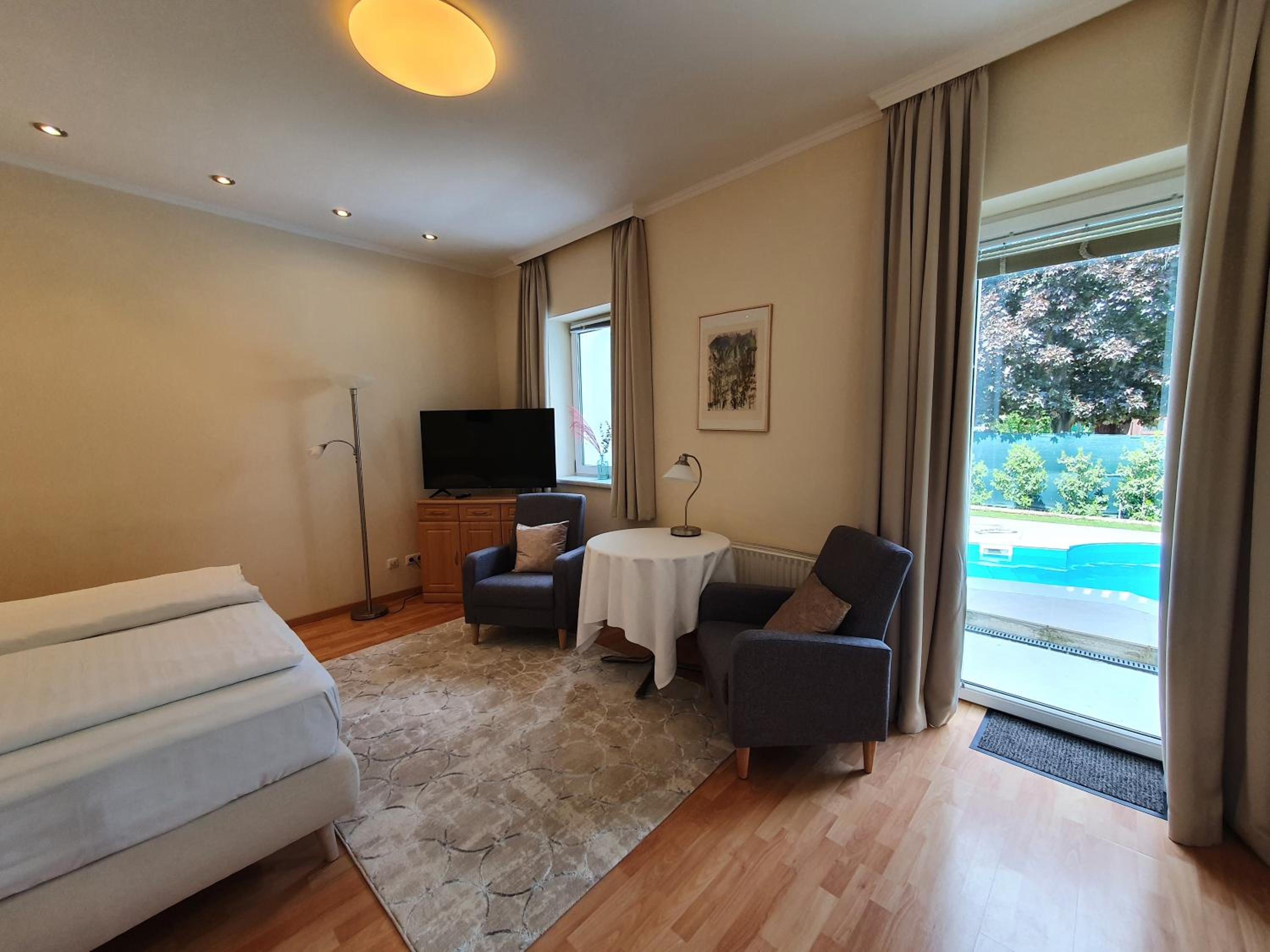 Deluxe Double Room photo 3