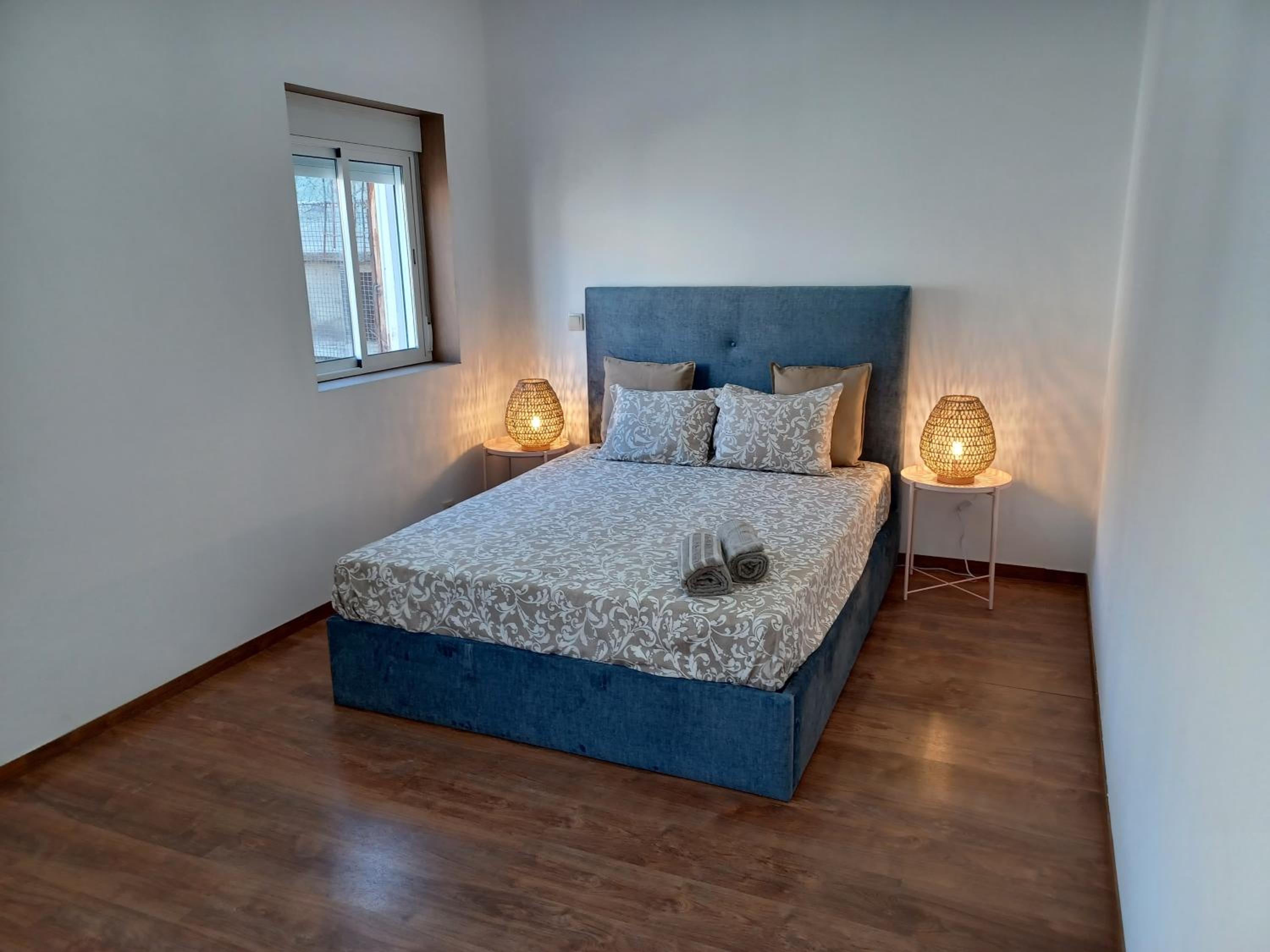 Two-Bedroom Apartment - Photo 2